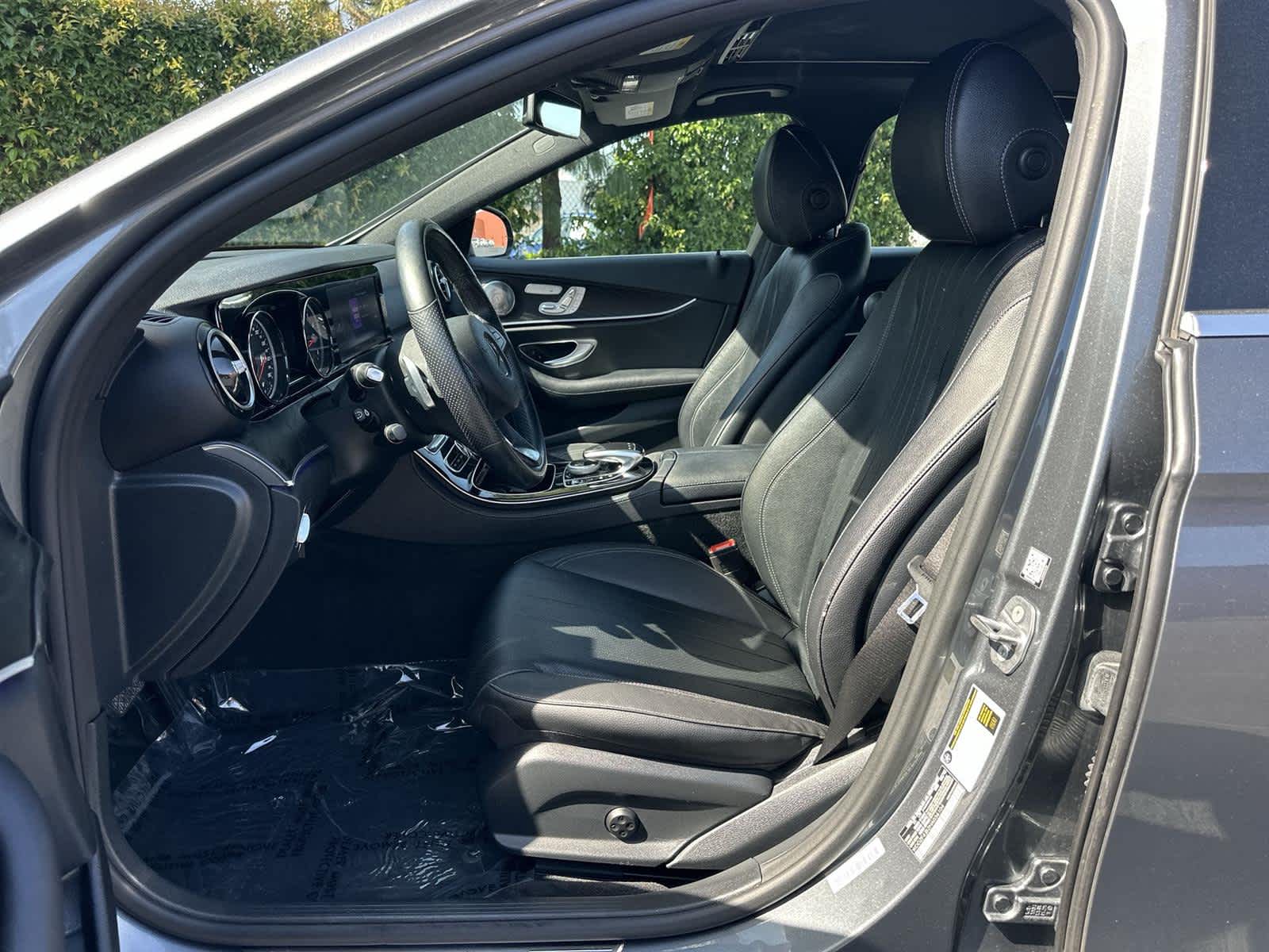 Thumbnail: 2017 Mercedes-Benz E-Class - 11