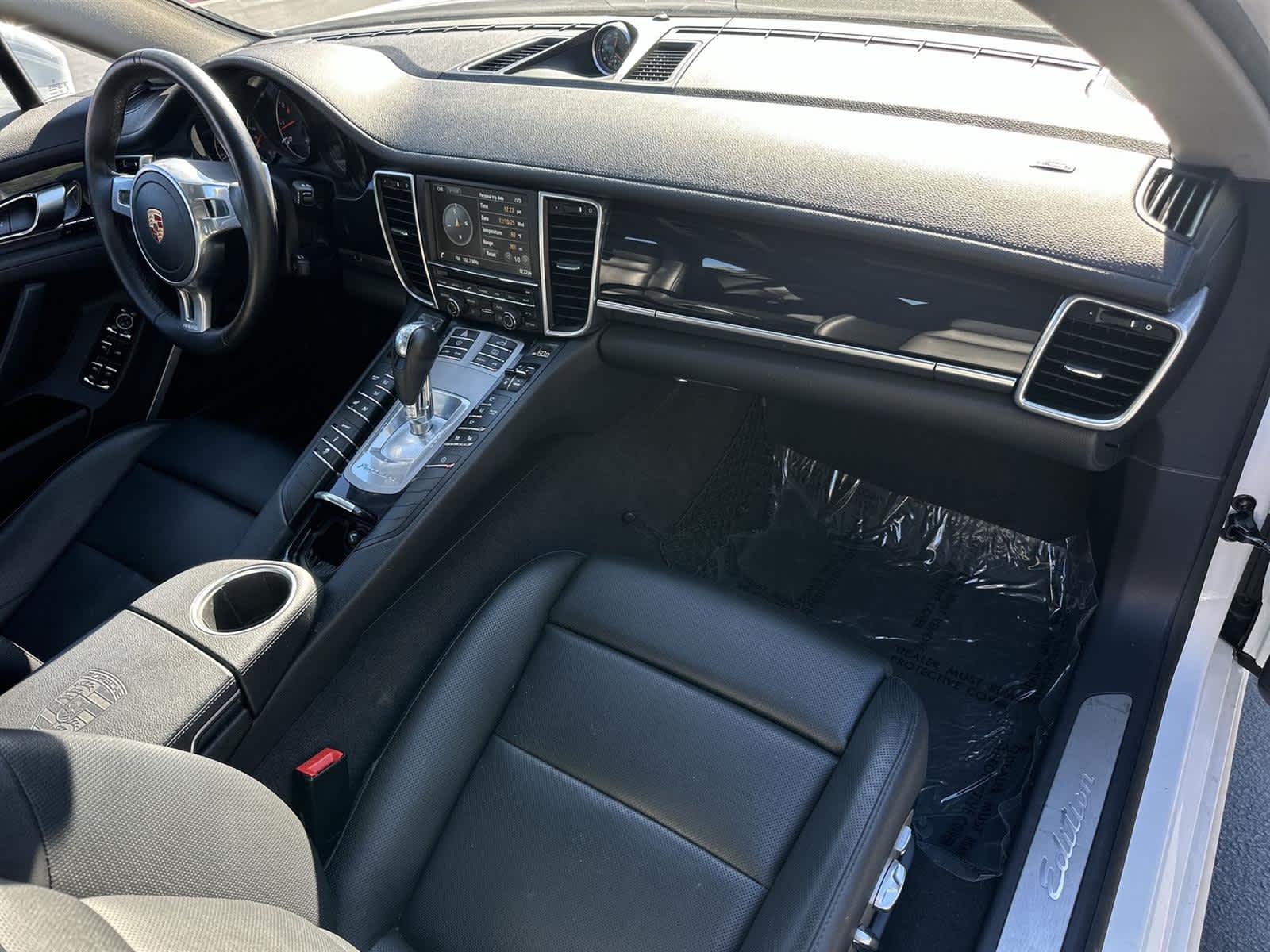 Thumbnail: 2016 Porsche Panamera - 12