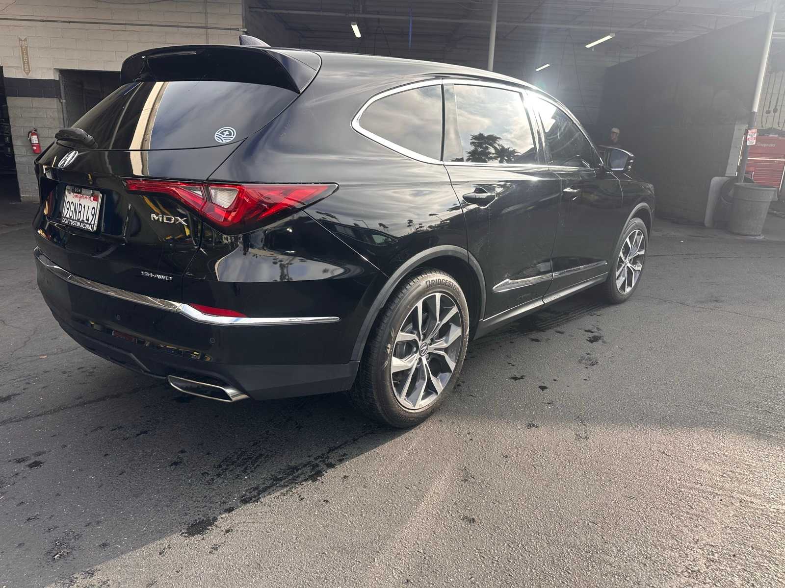 Thumbnail: 2023 Acura MDX - 5