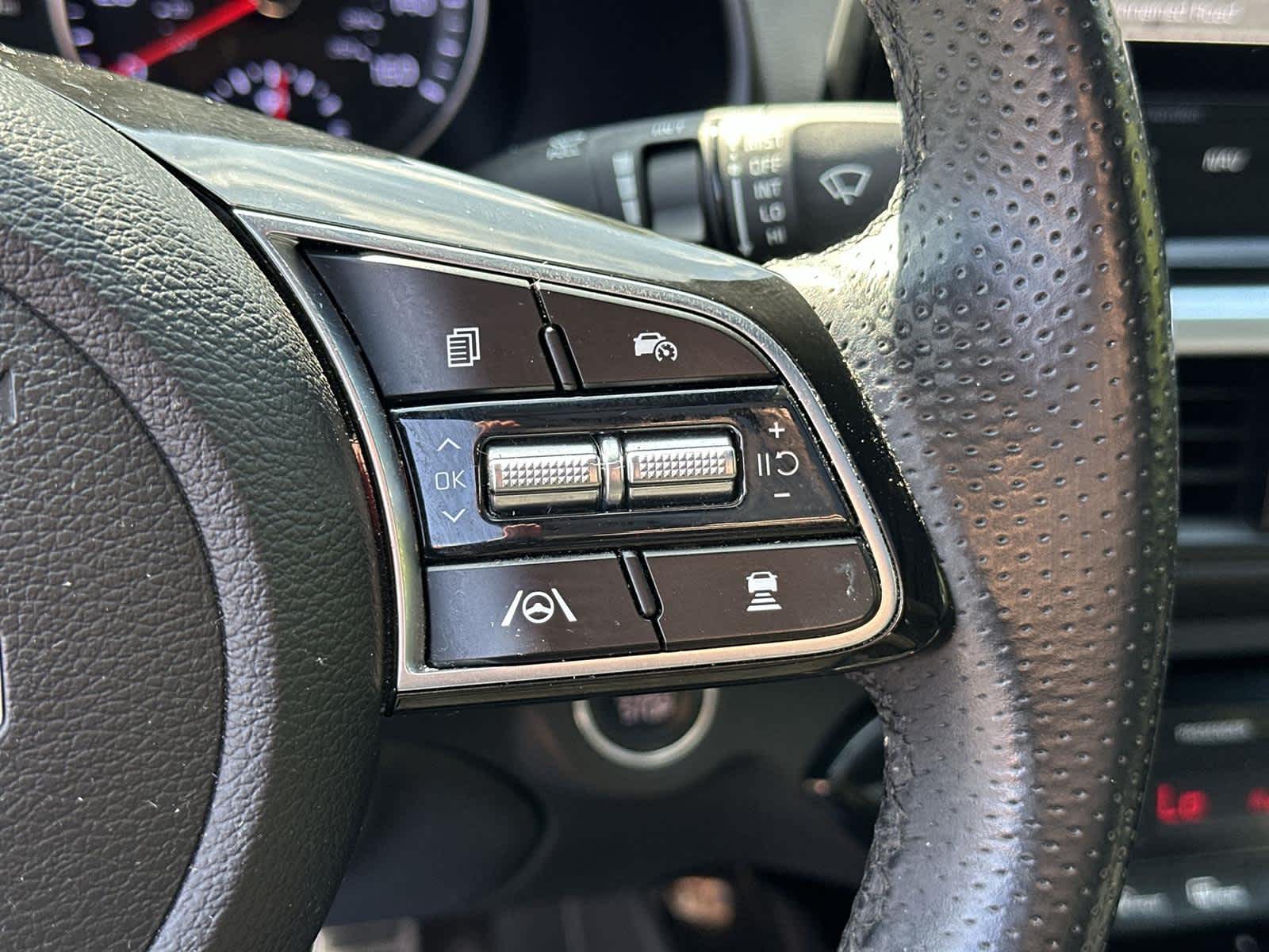 Thumbnail: 2022 Kia Forte - 25