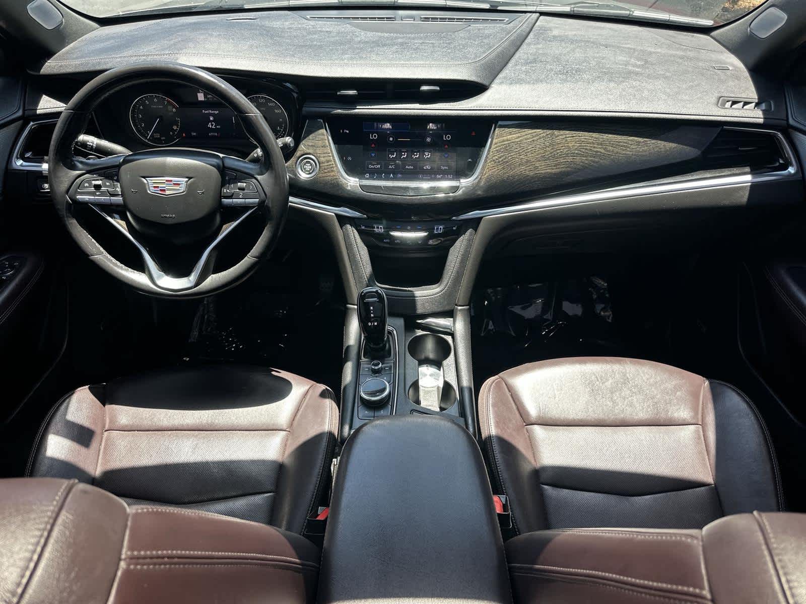 Thumbnail: 2021 Cadillac XT6 - 10