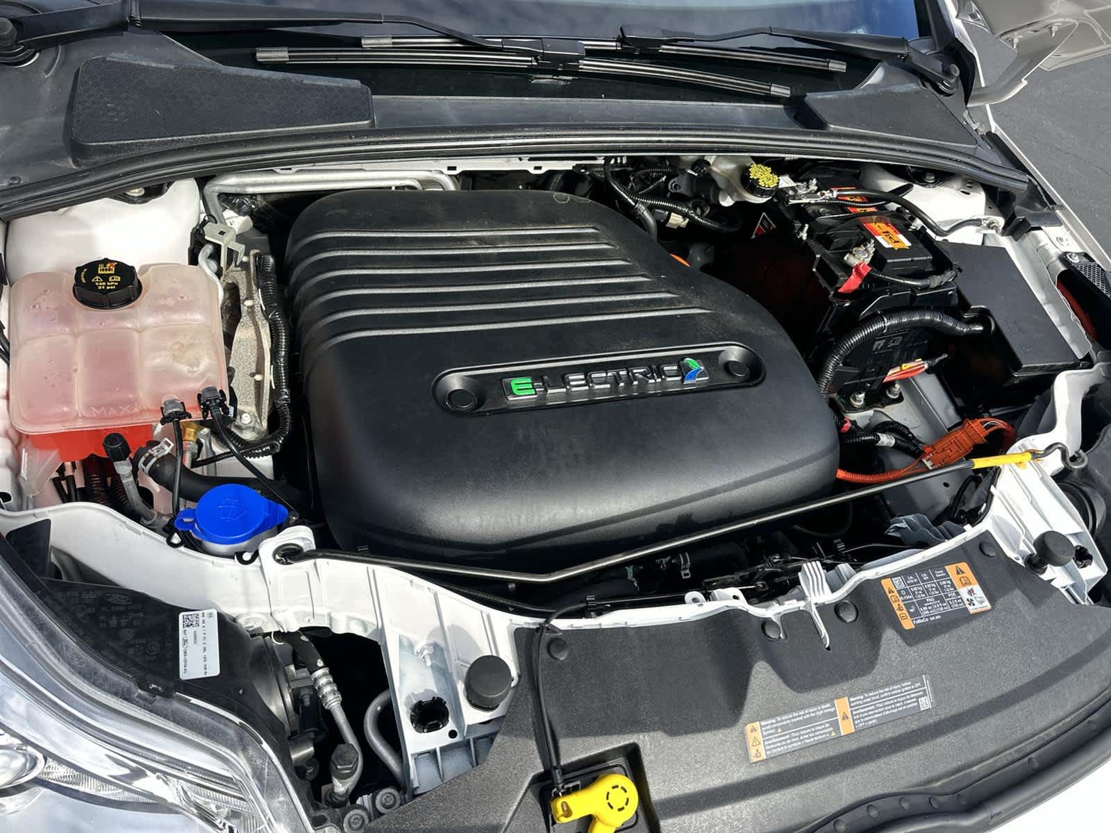 Thumbnail: 2015 Ford Focus - 9