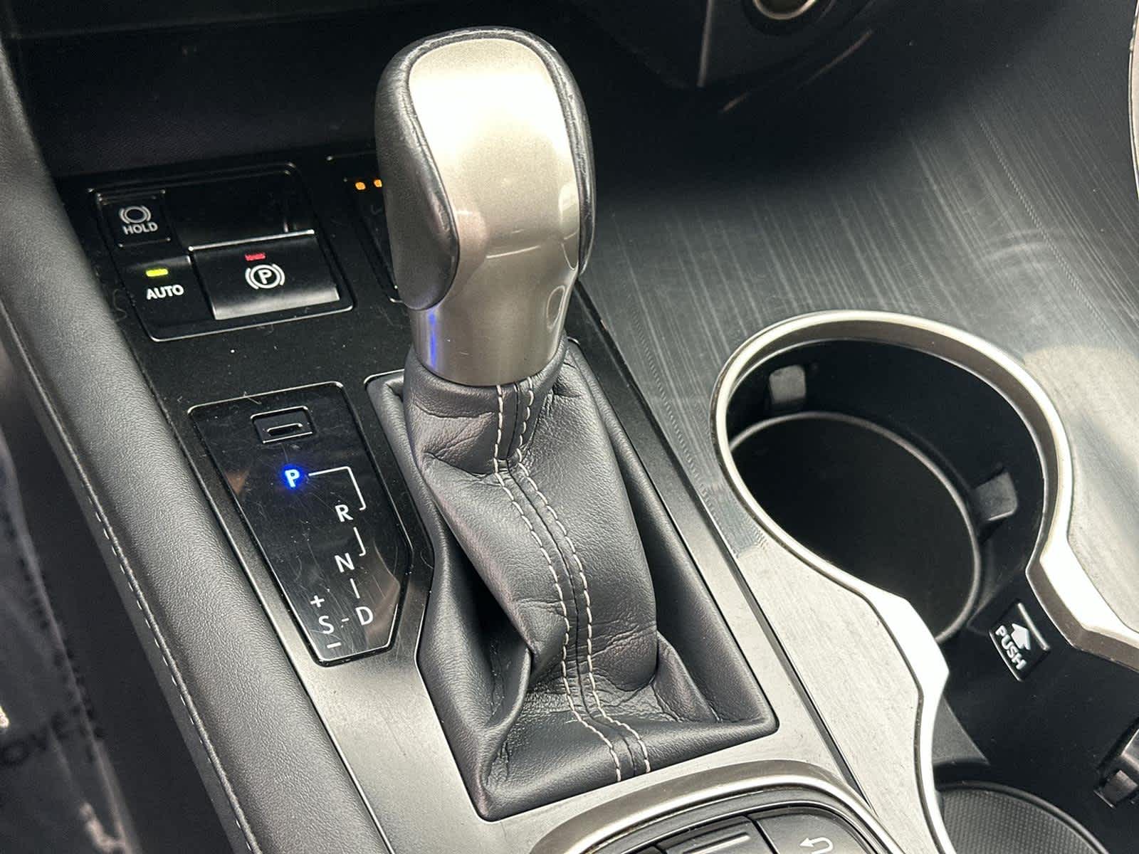 Thumbnail: 2019 Lexus RX - 17