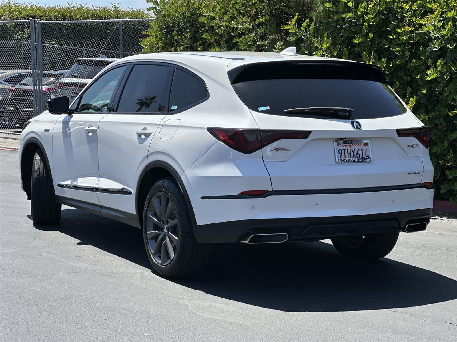 Thumbnail: 2025 Acura MDX - 4