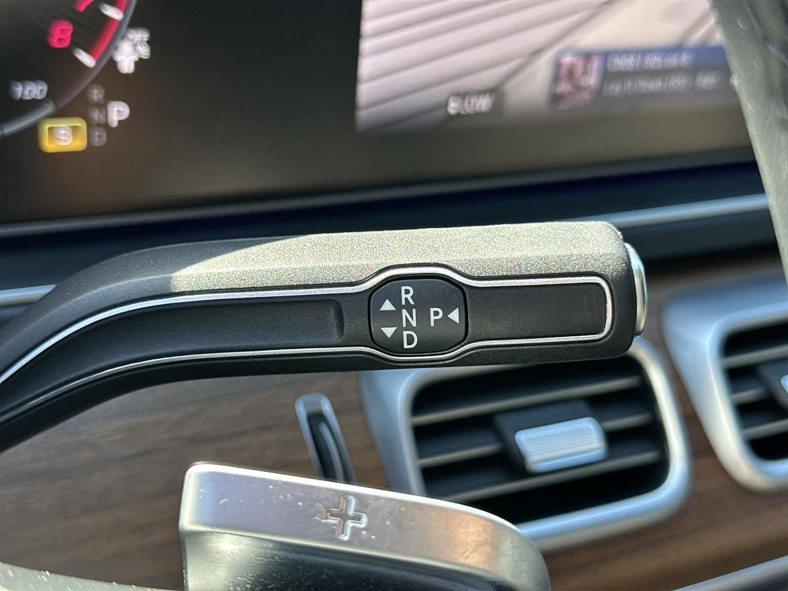 Thumbnail: 2025 Mercedes-Benz GLE - 18