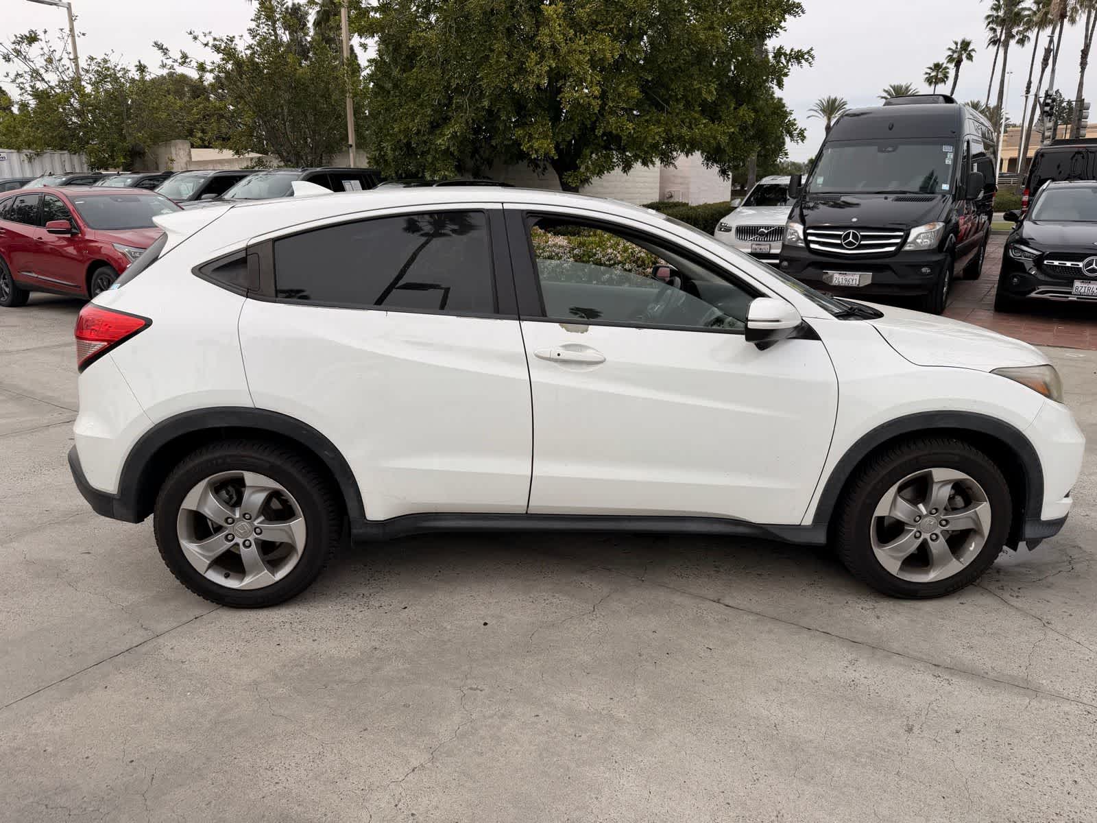 Thumbnail: 2017 Honda HR-V - 6