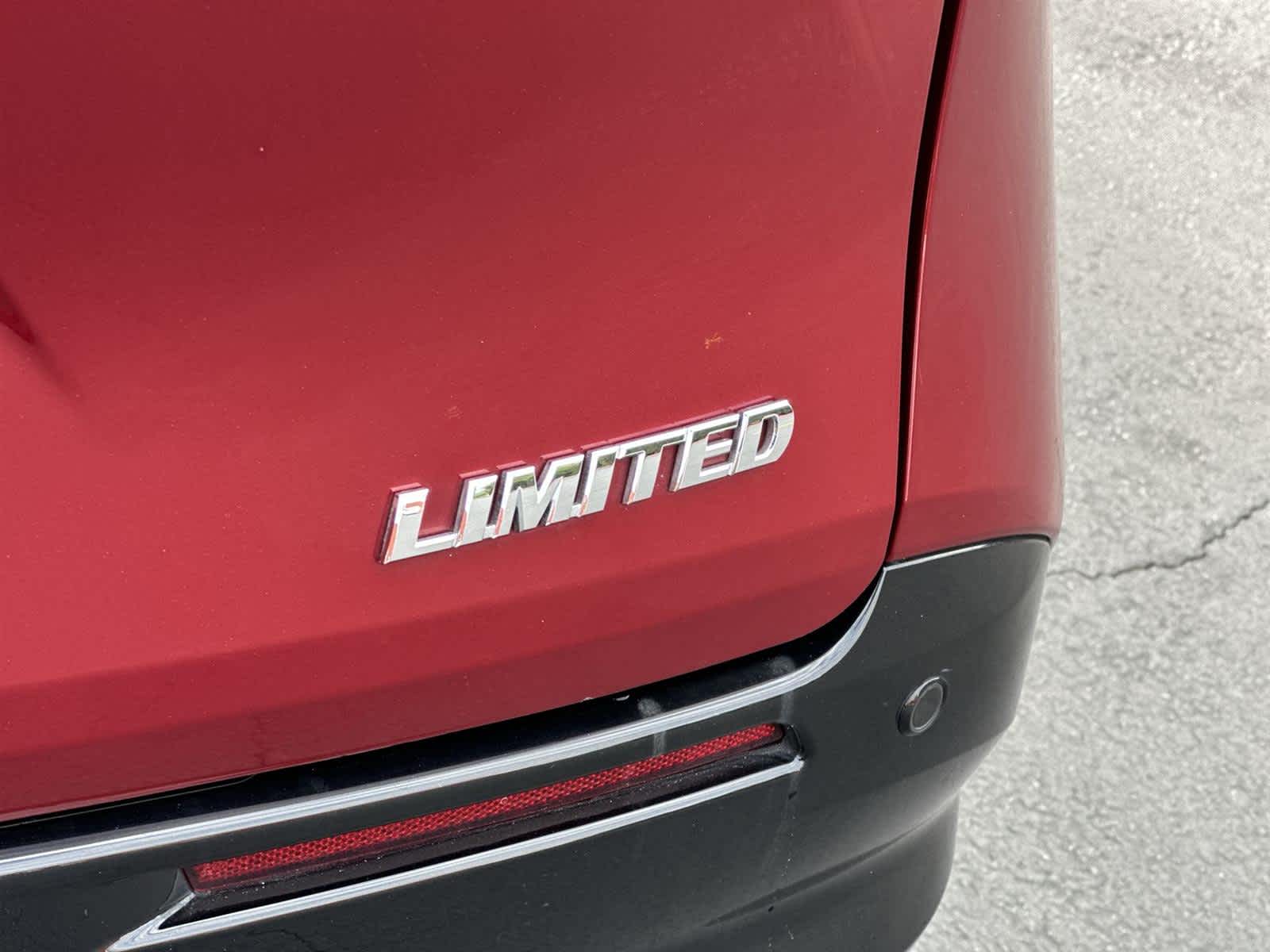 Thumbnail: 2025 Toyota Sienna - 7