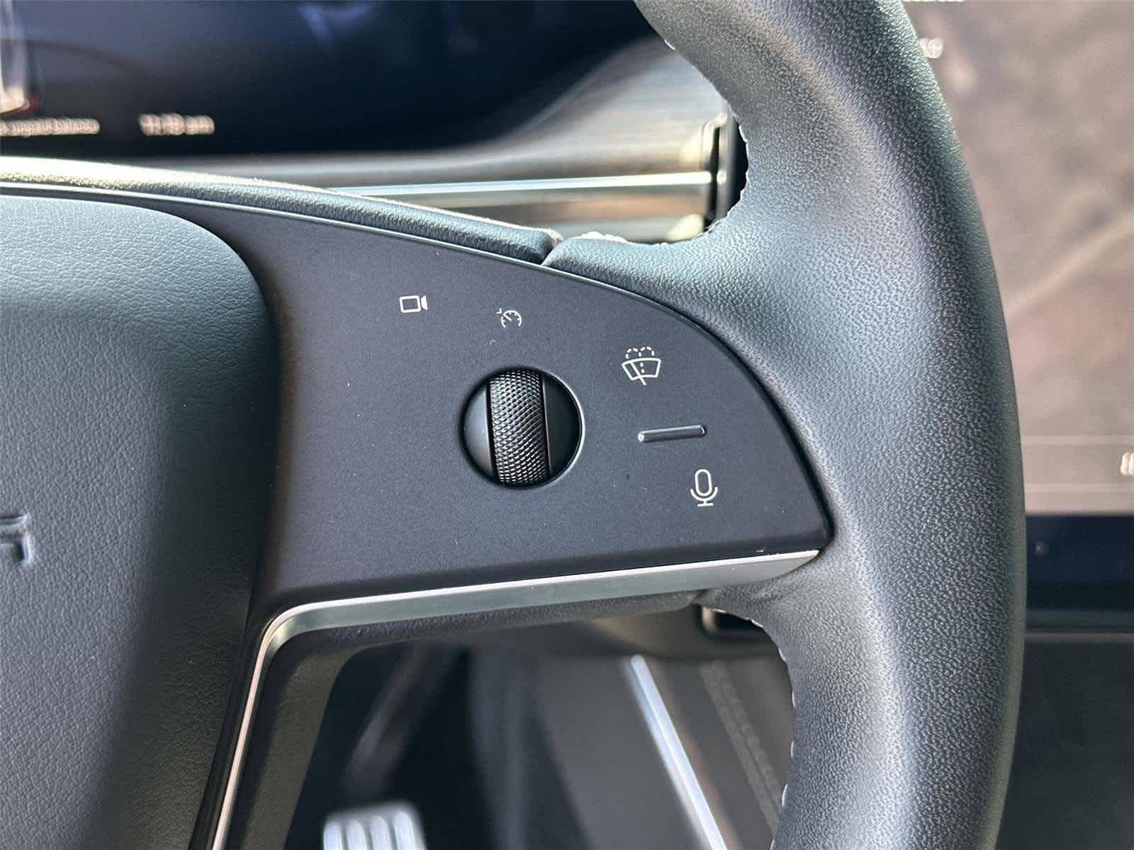 Thumbnail: 2024 Tesla Model X - 25