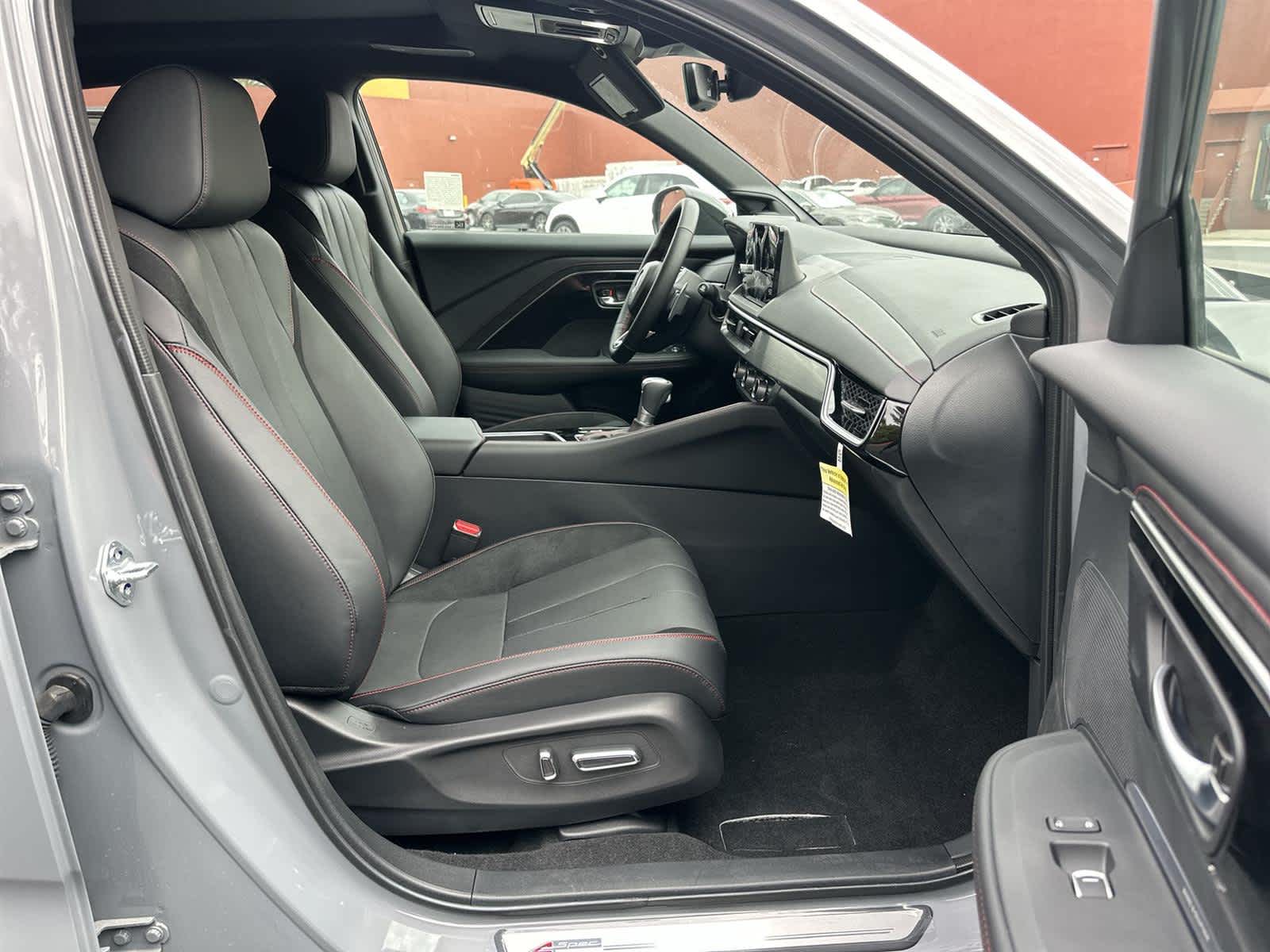 Thumbnail: 2025 Acura ADX - 14