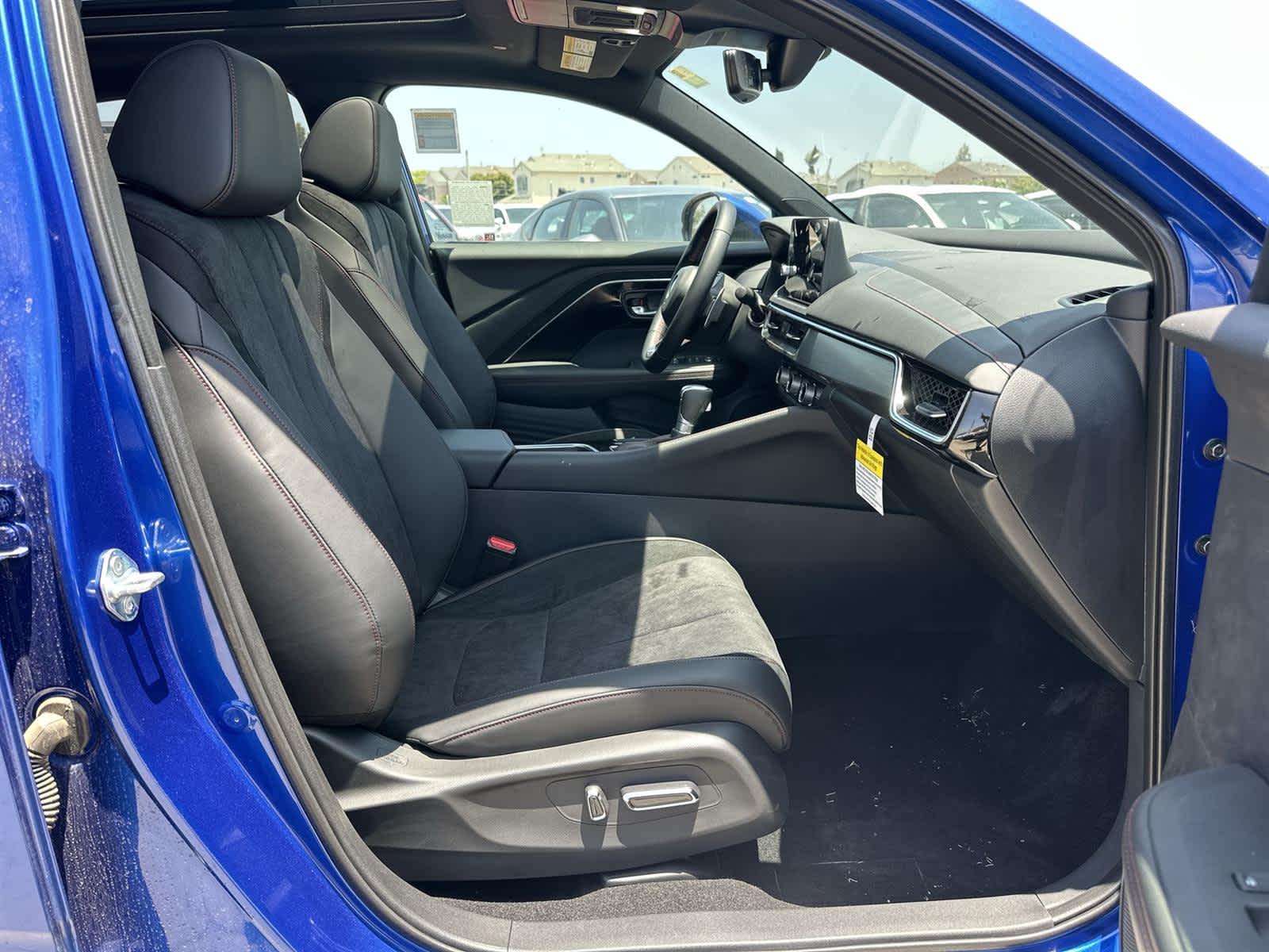 Thumbnail: 2025 Acura ADX - 14