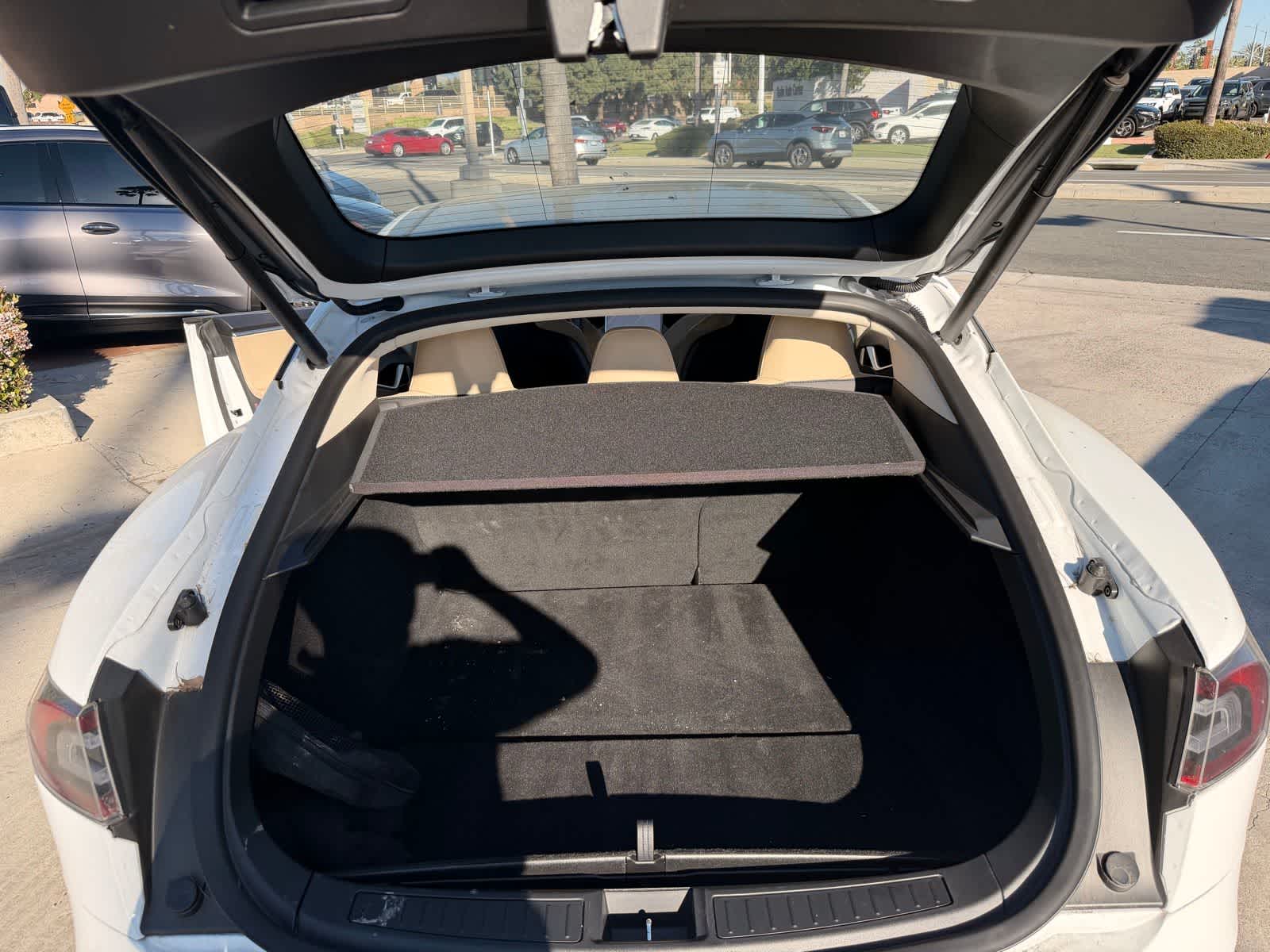 Thumbnail: 2015 Tesla Model S - 18