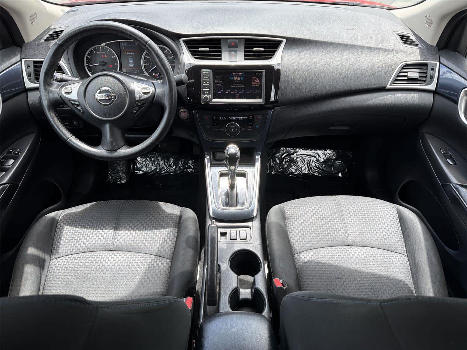 Thumbnail: 2019 Nissan Sentra - 10