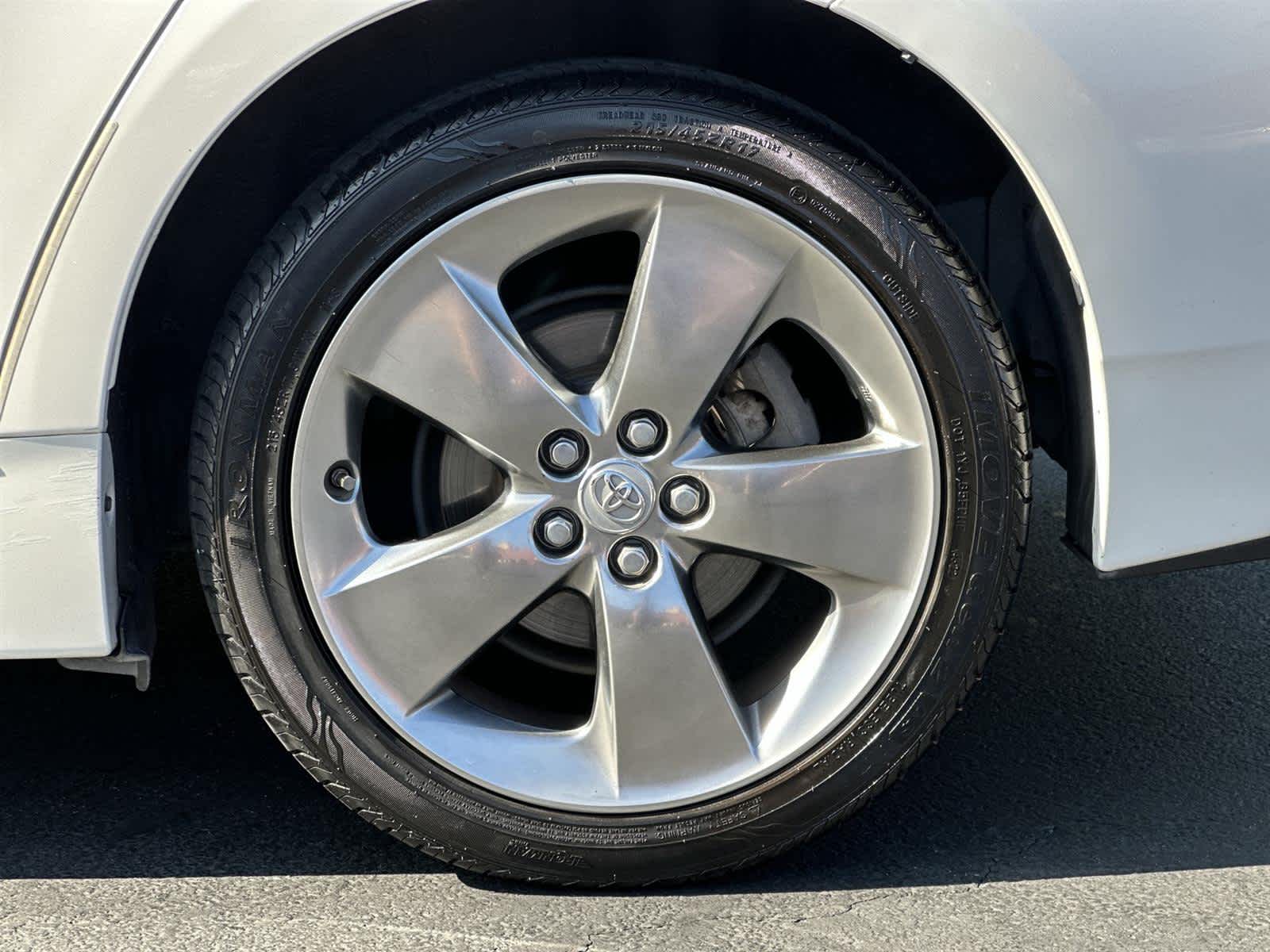 Thumbnail: 2013 Toyota Prius - 8