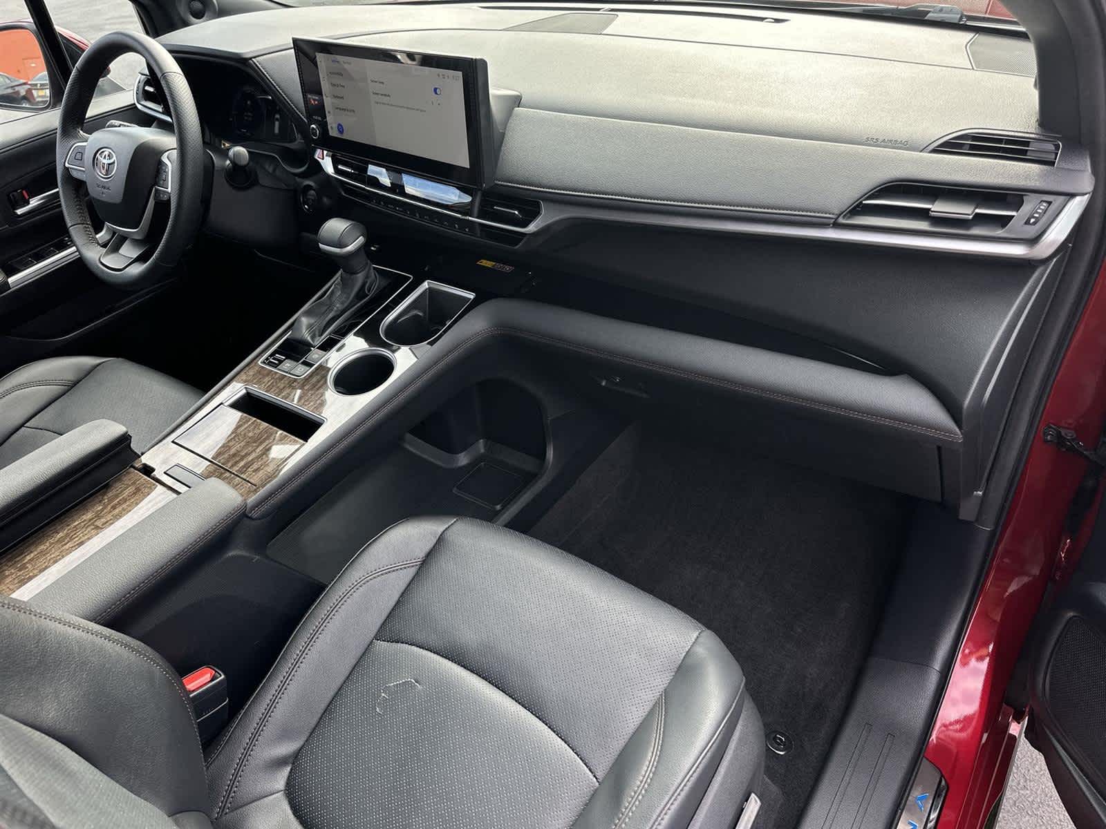 Thumbnail: 2025 Toyota Sienna - 12