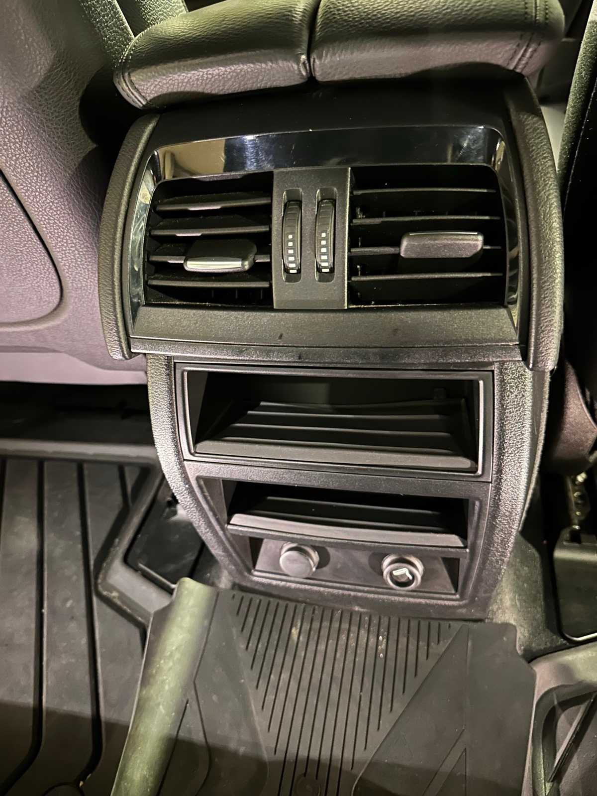 Thumbnail: 2014 BMW X5 - 23