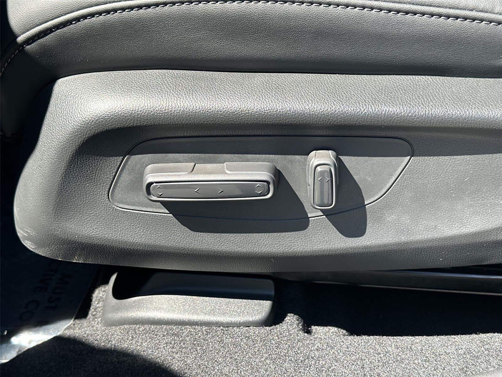 Thumbnail: 2026 Acura ADX - 21