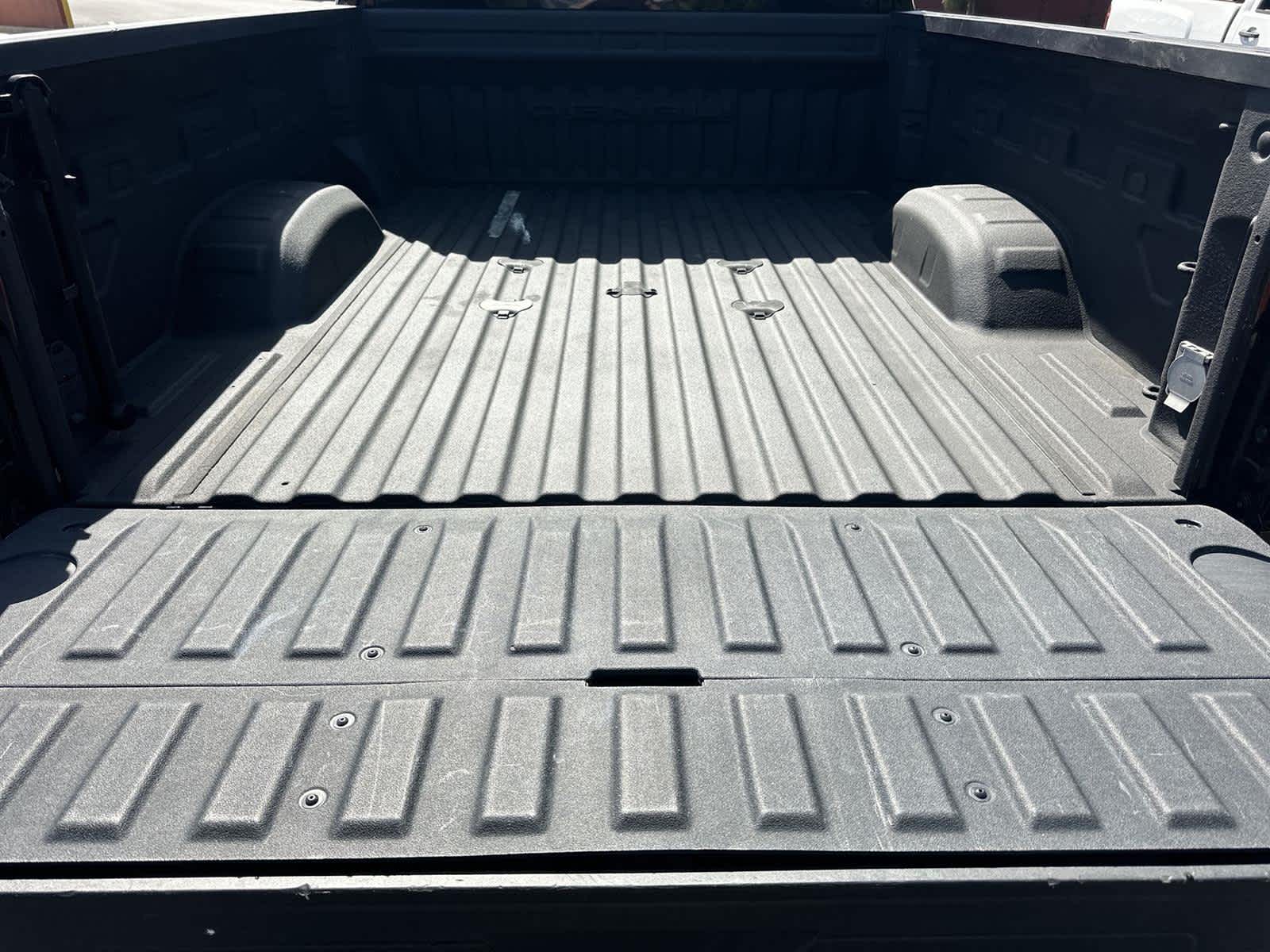 Thumbnail: 2023 GMC Sierra 2500 - 19