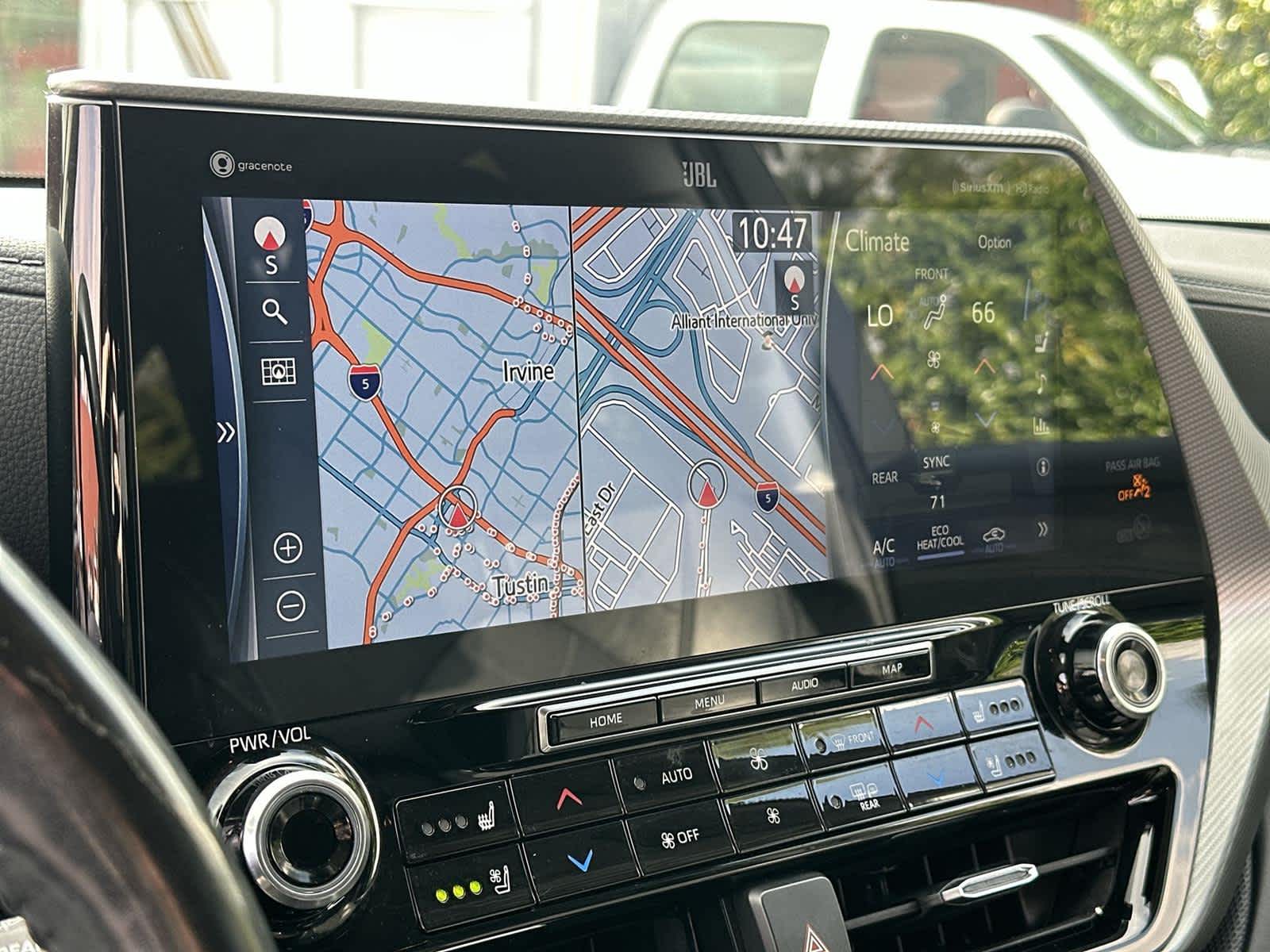 Thumbnail: 2022 Toyota Highlander - 17