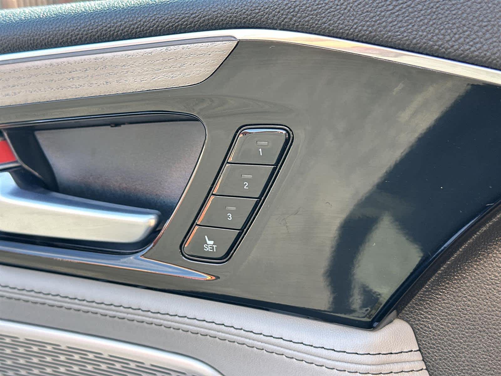 Thumbnail: 2022 Acura MDX - 30