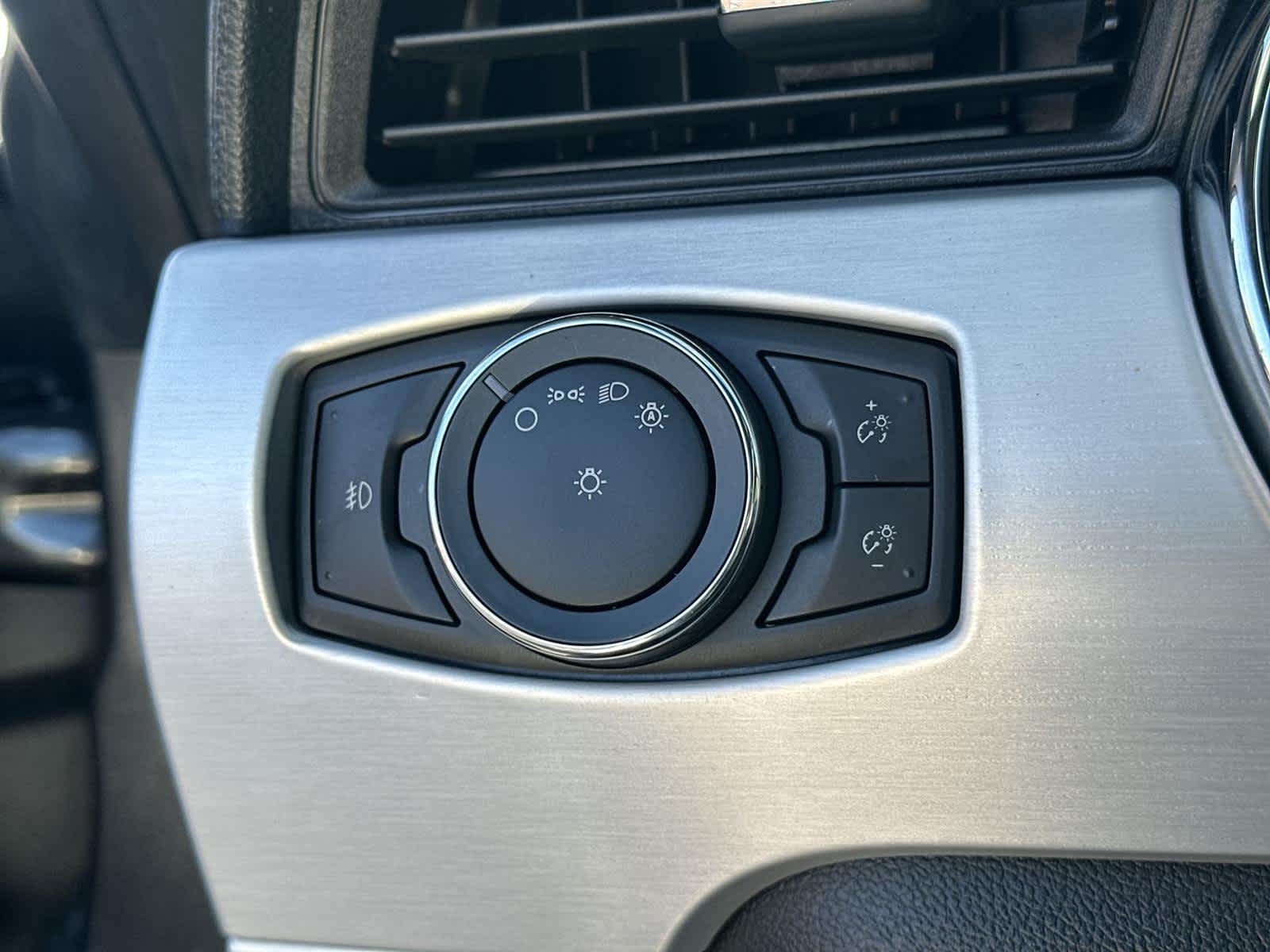 Thumbnail: 2015 Ford Mustang - 27