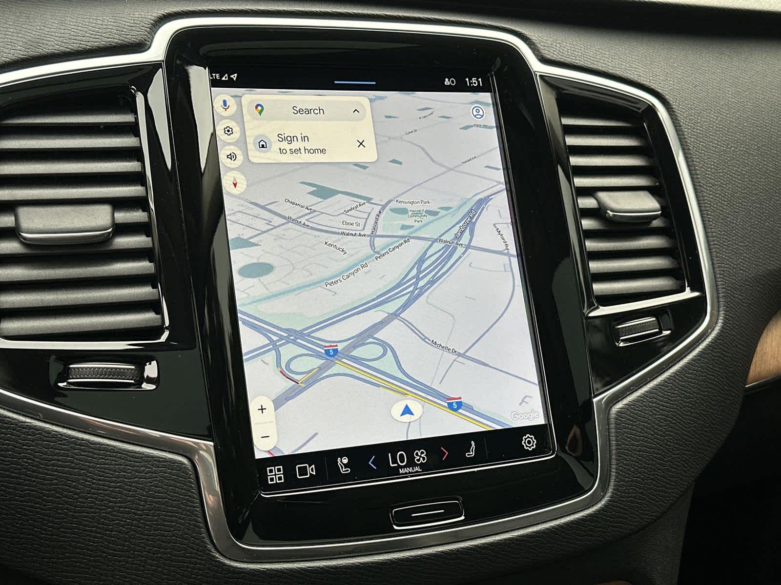 Thumbnail: 2025 Volvo XC90 - 16