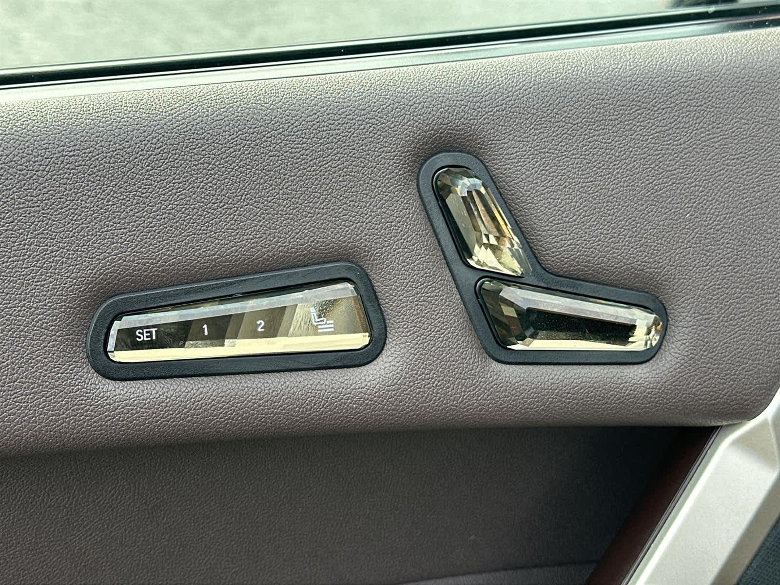 Thumbnail: 2024 BMW iX - 23