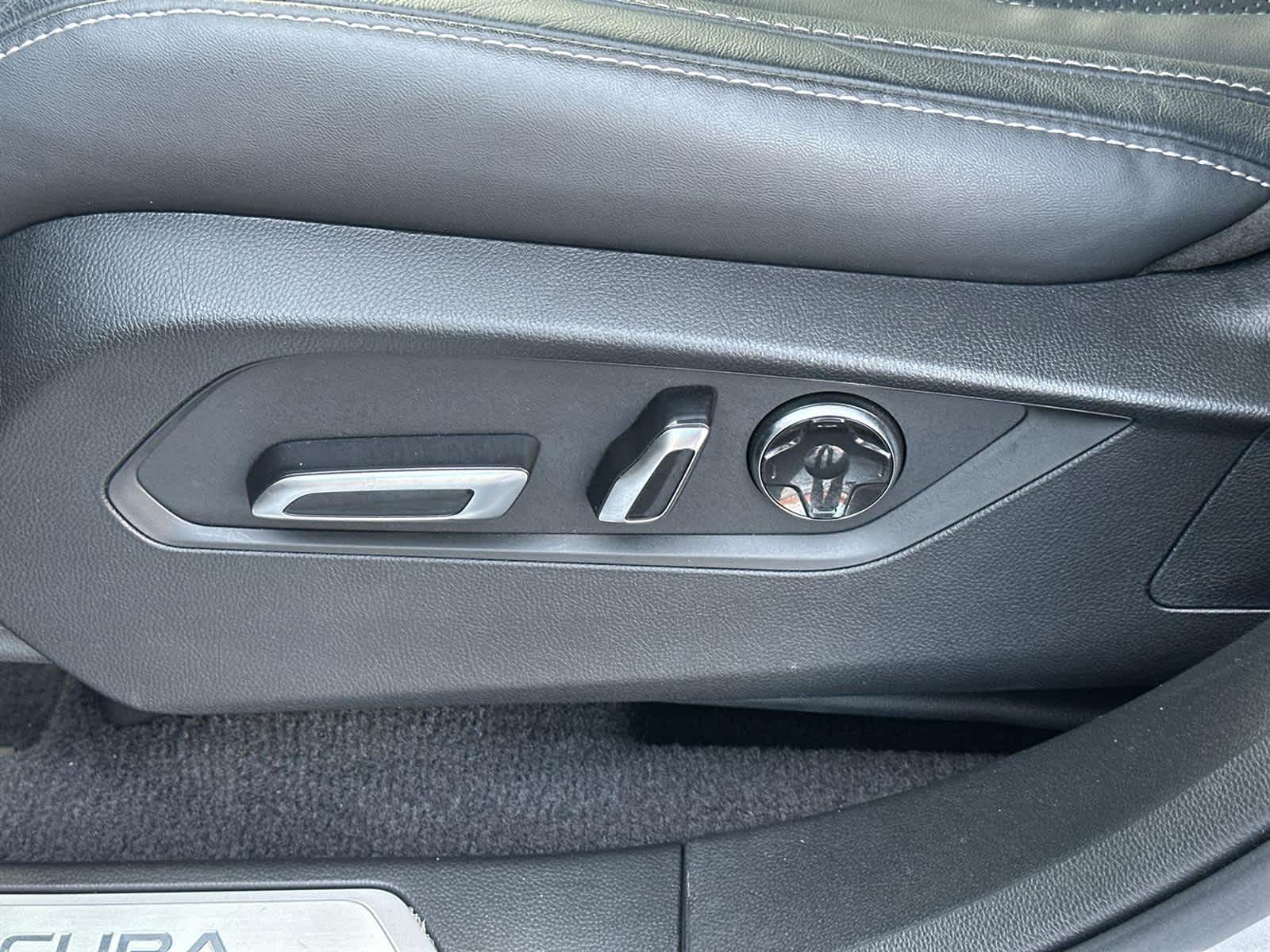 Thumbnail: 2025 Acura RDX - 23