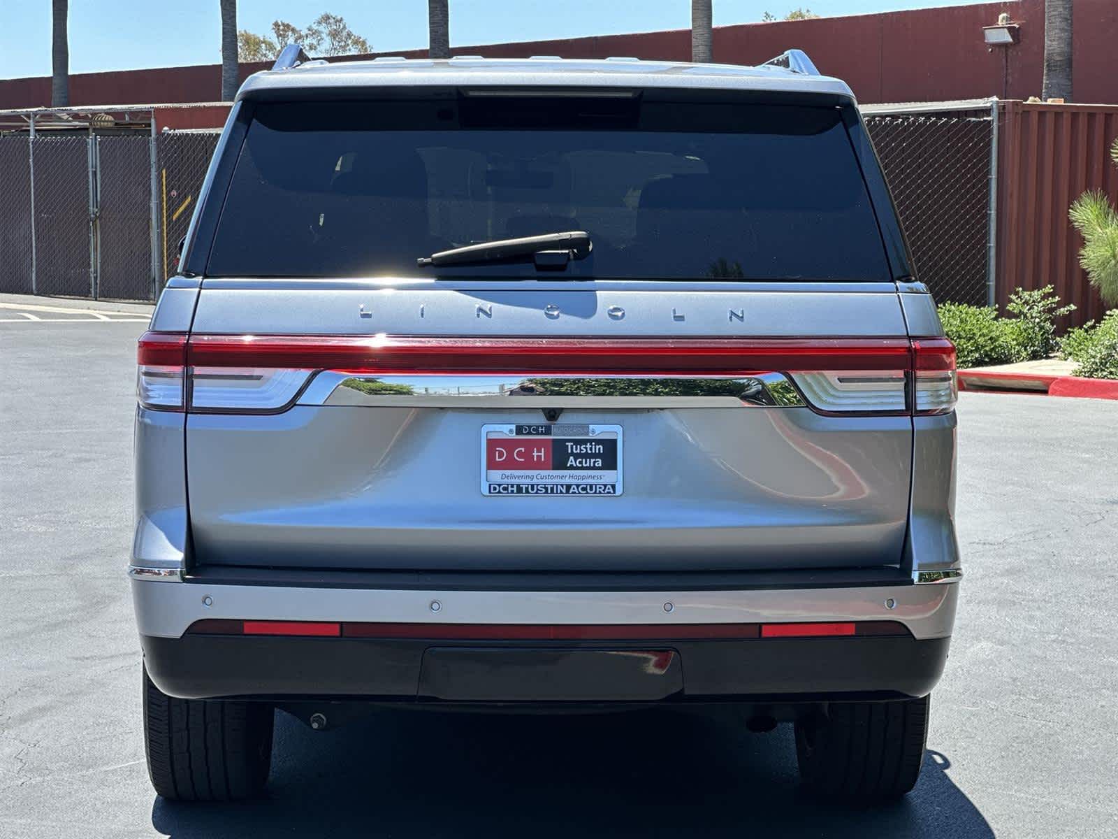 Thumbnail: 2023 Lincoln Navigator L - 5