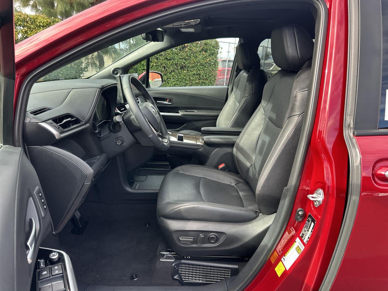 Thumbnail: 2025 Toyota Sienna - 11