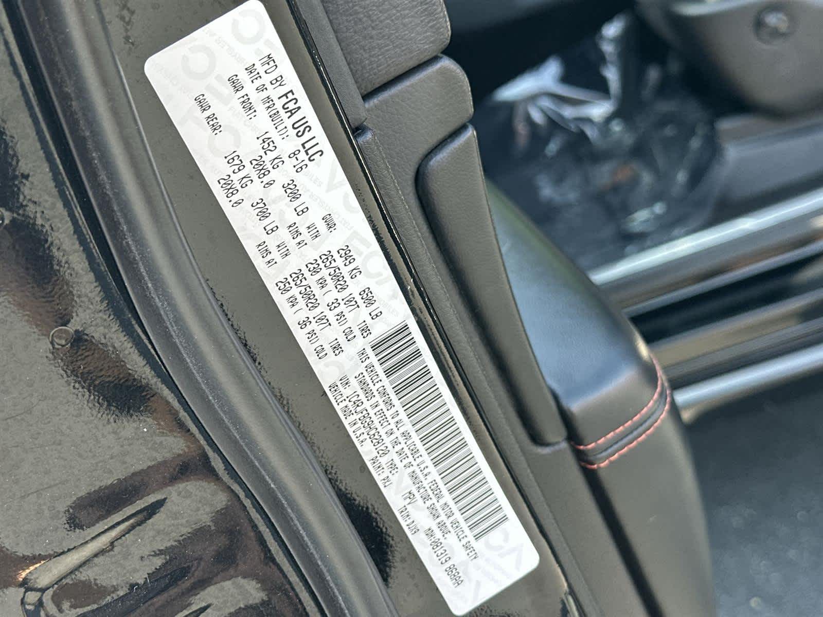 Thumbnail: 2017 Jeep Grand Cherokee - 21