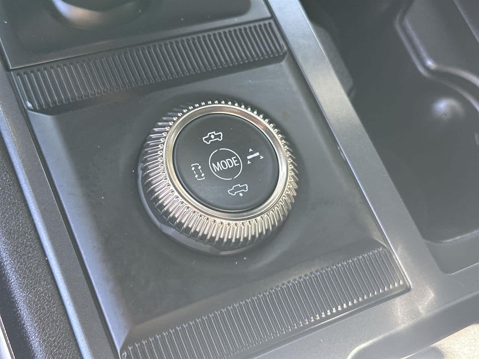 Thumbnail: 2025 GMC Hummer EV - 28