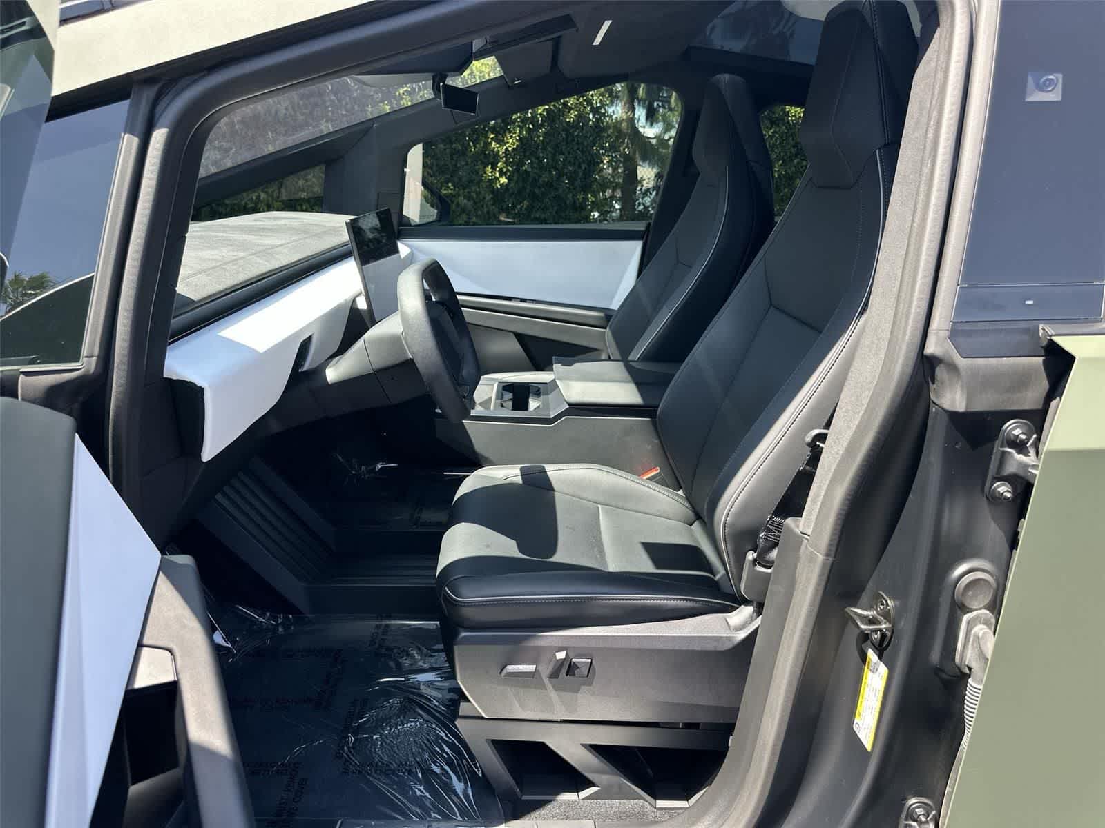 Thumbnail: 2024 Tesla Cybertruck - 11