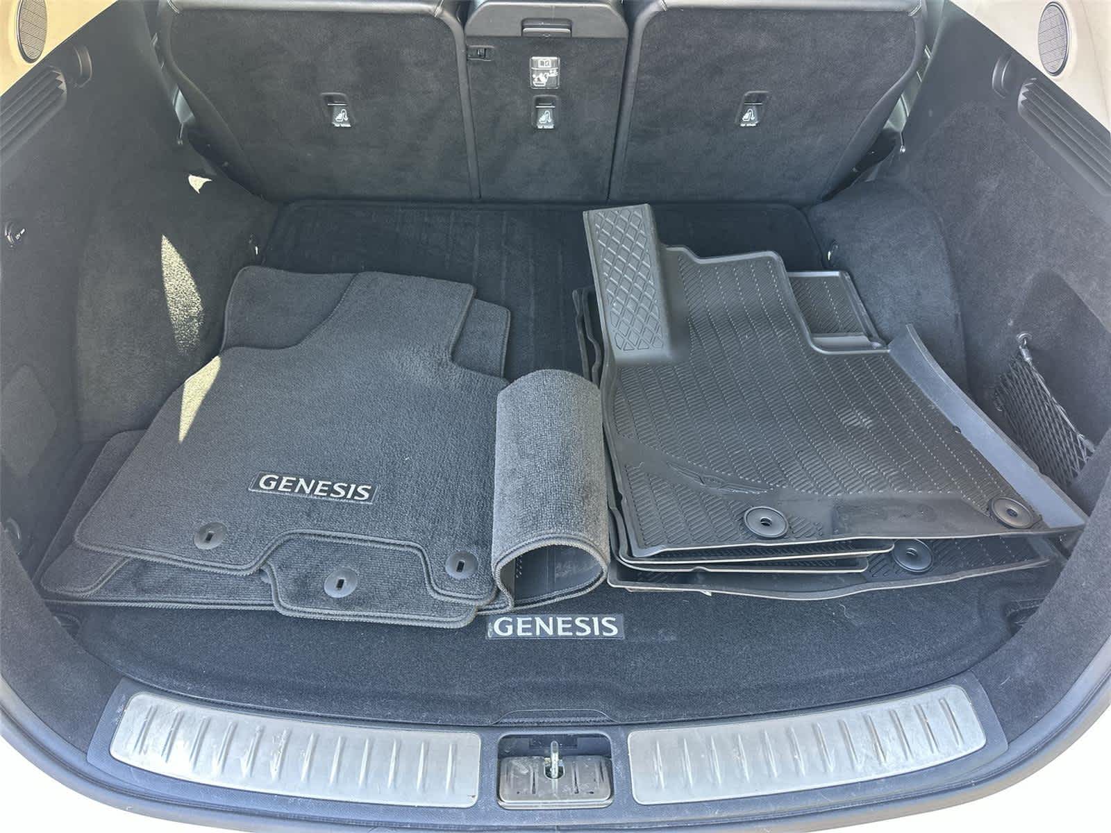 Thumbnail: 2021 Genesis GV80 - 20