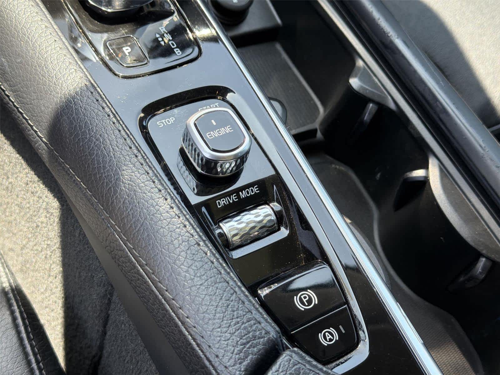 Thumbnail: 2016 Volvo XC90 - 36
