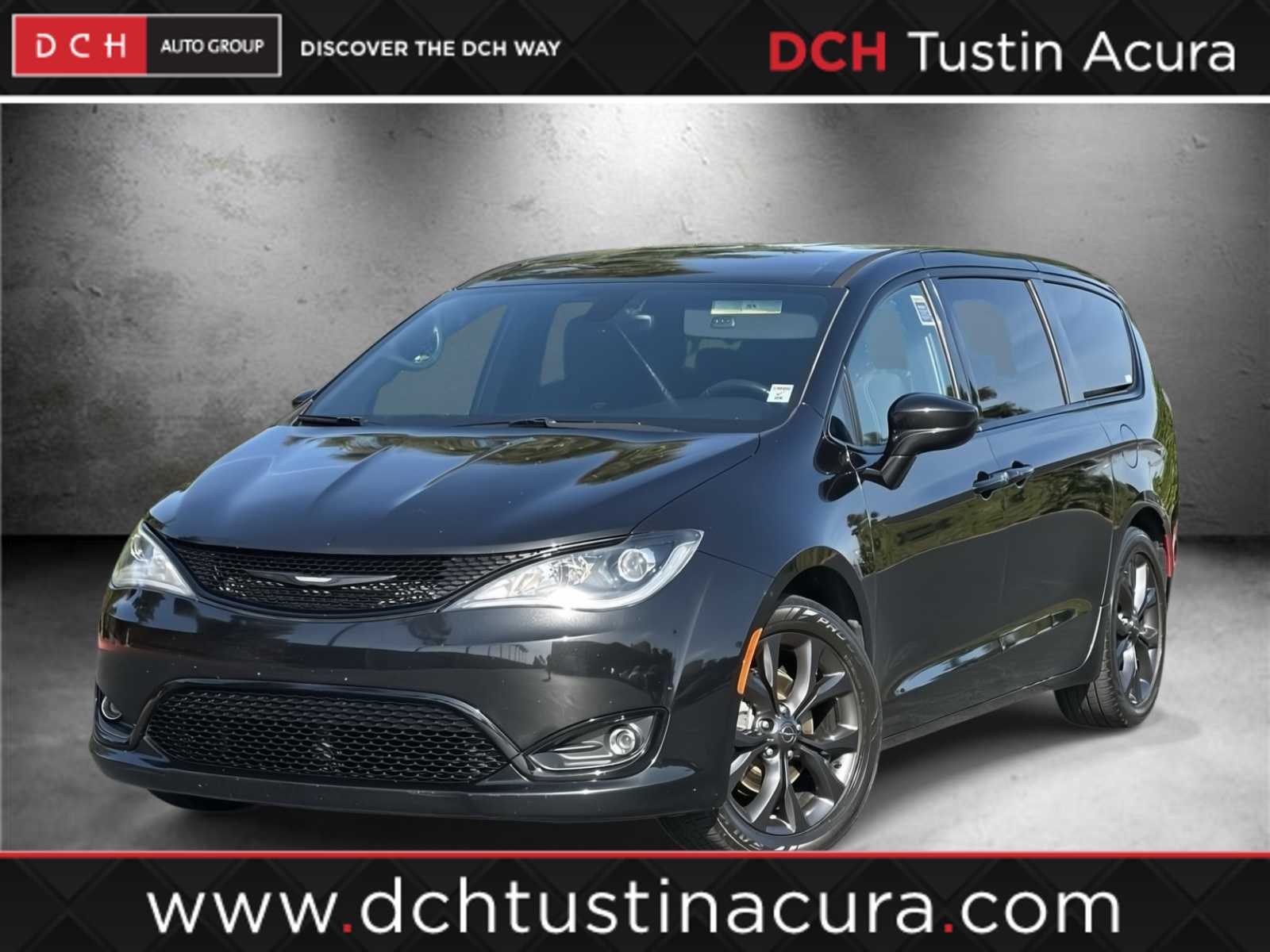 2019 Chrysler Pacifica Touring Plus -
                  Tustin, CA