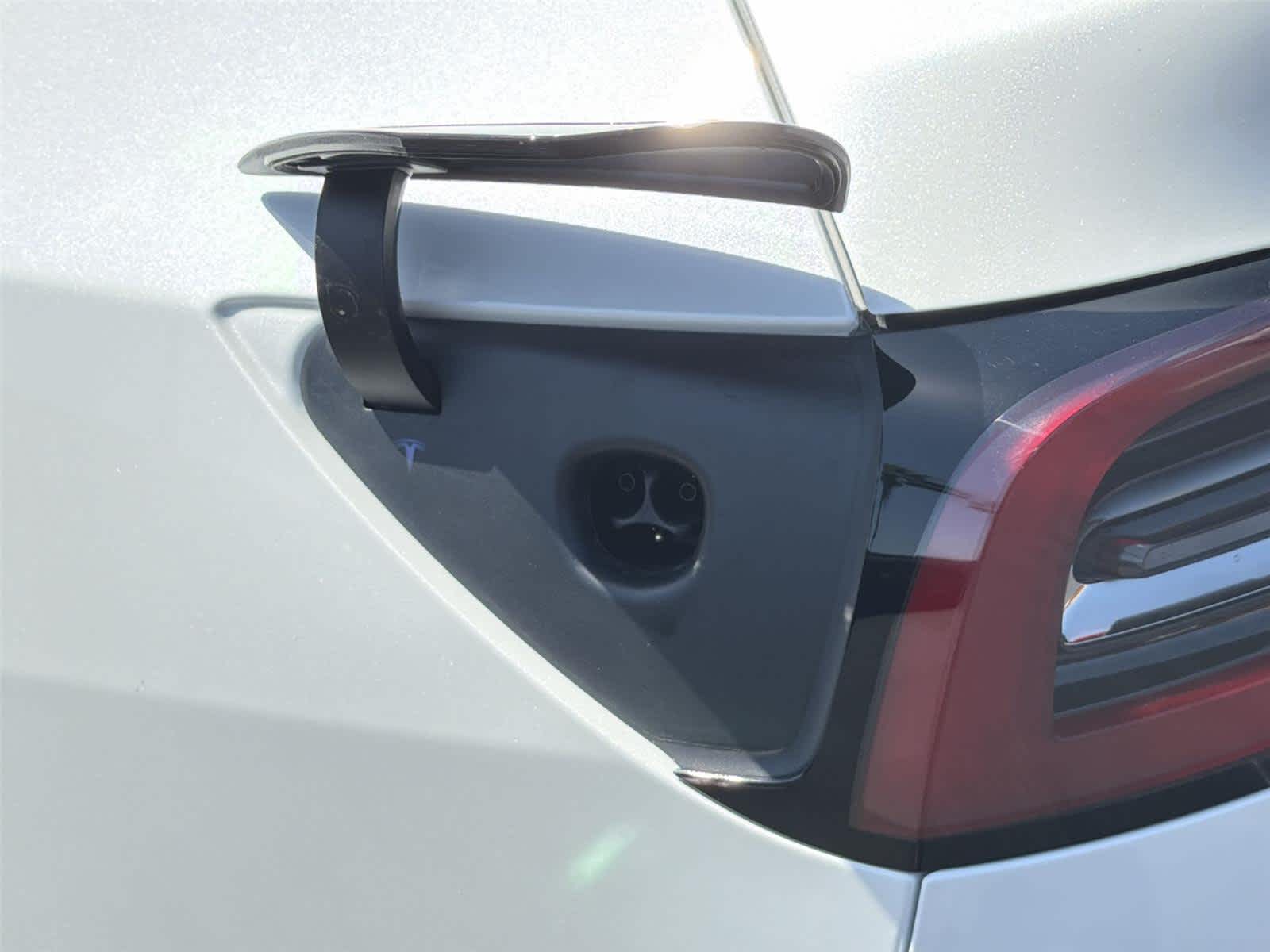 Thumbnail: 2025 Tesla Model Y - 9