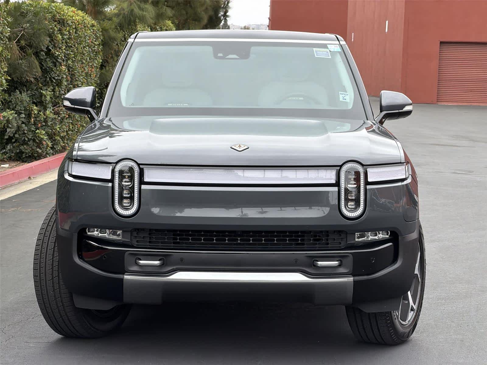 Thumbnail: 2023 Rivian R1S - 6