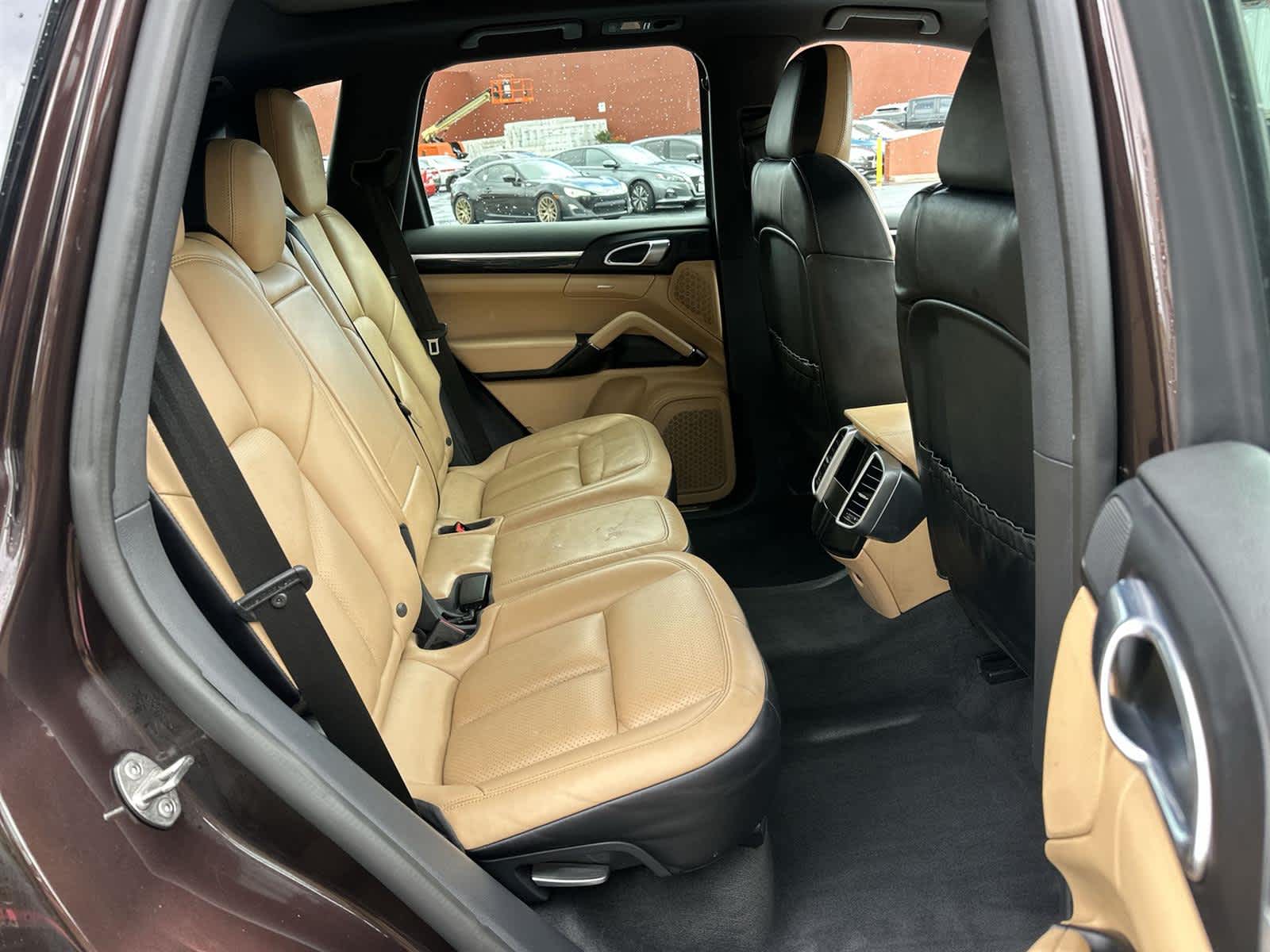 Thumbnail: 2017 Porsche Cayenne - 13