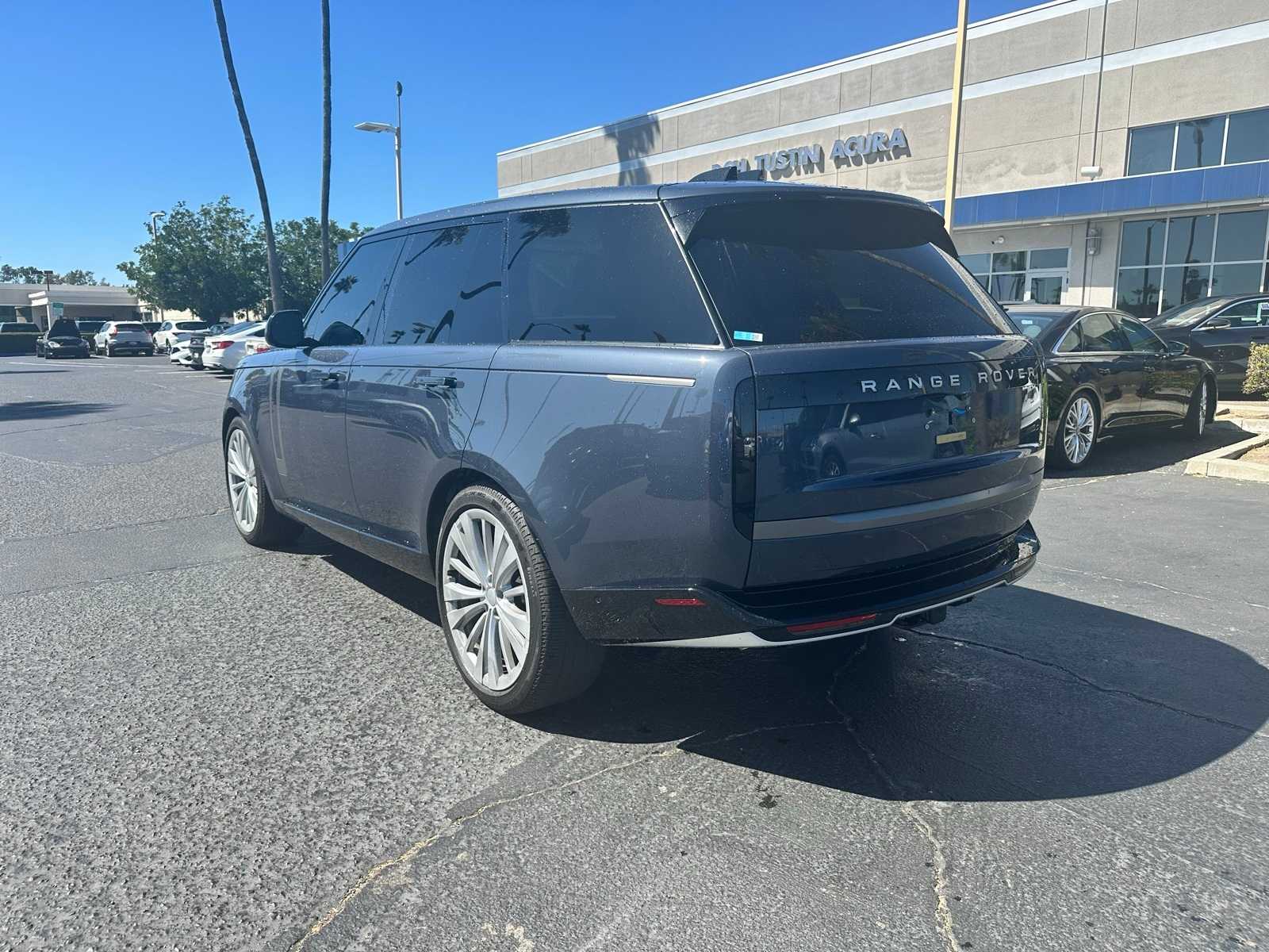Thumbnail: 2025 Land Rover Range Rover - 3
