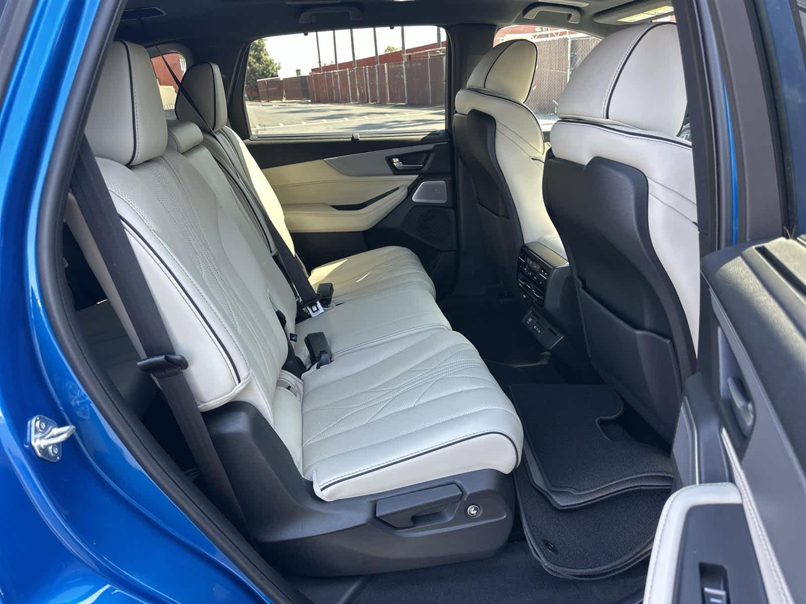 Thumbnail: 2026 Acura MDX - 13