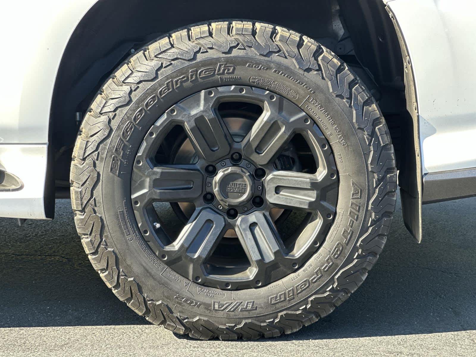 Thumbnail: 2022 Lexus GX - 8