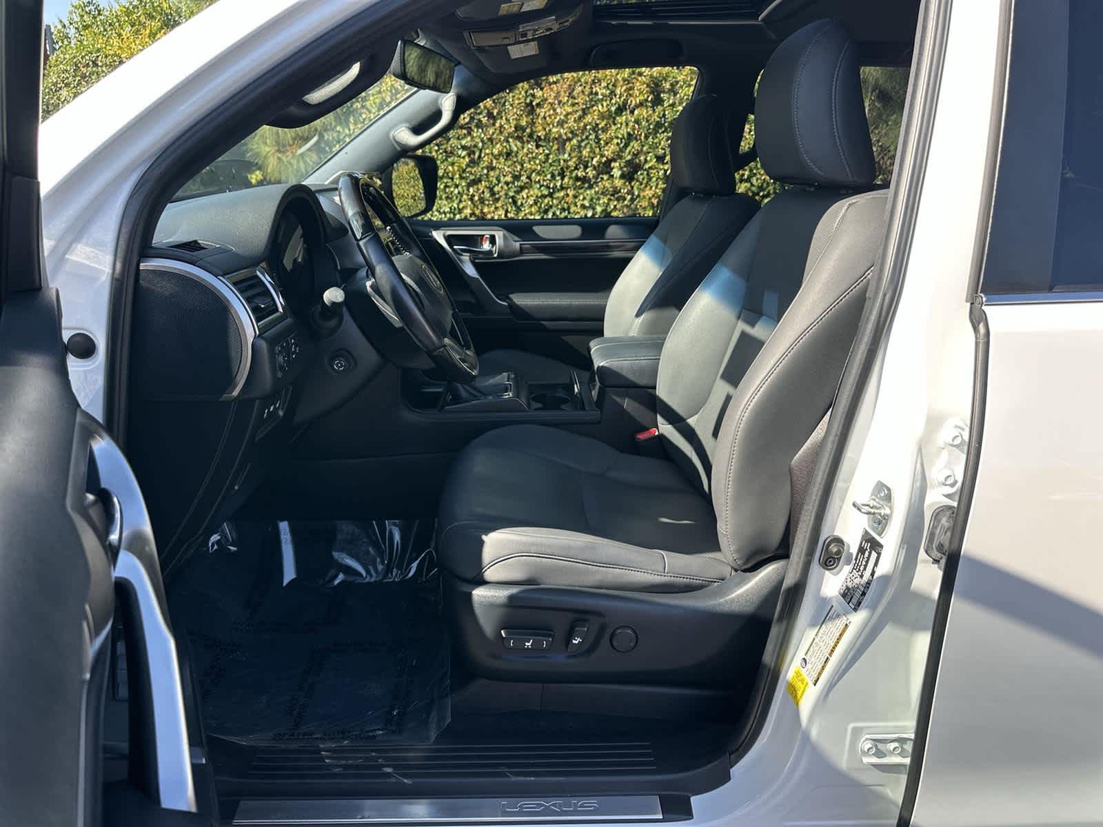 Thumbnail: 2022 Lexus GX - 11