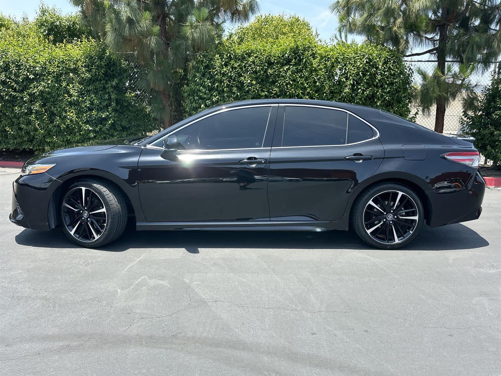 2018 Toyota Camry XSE 3
