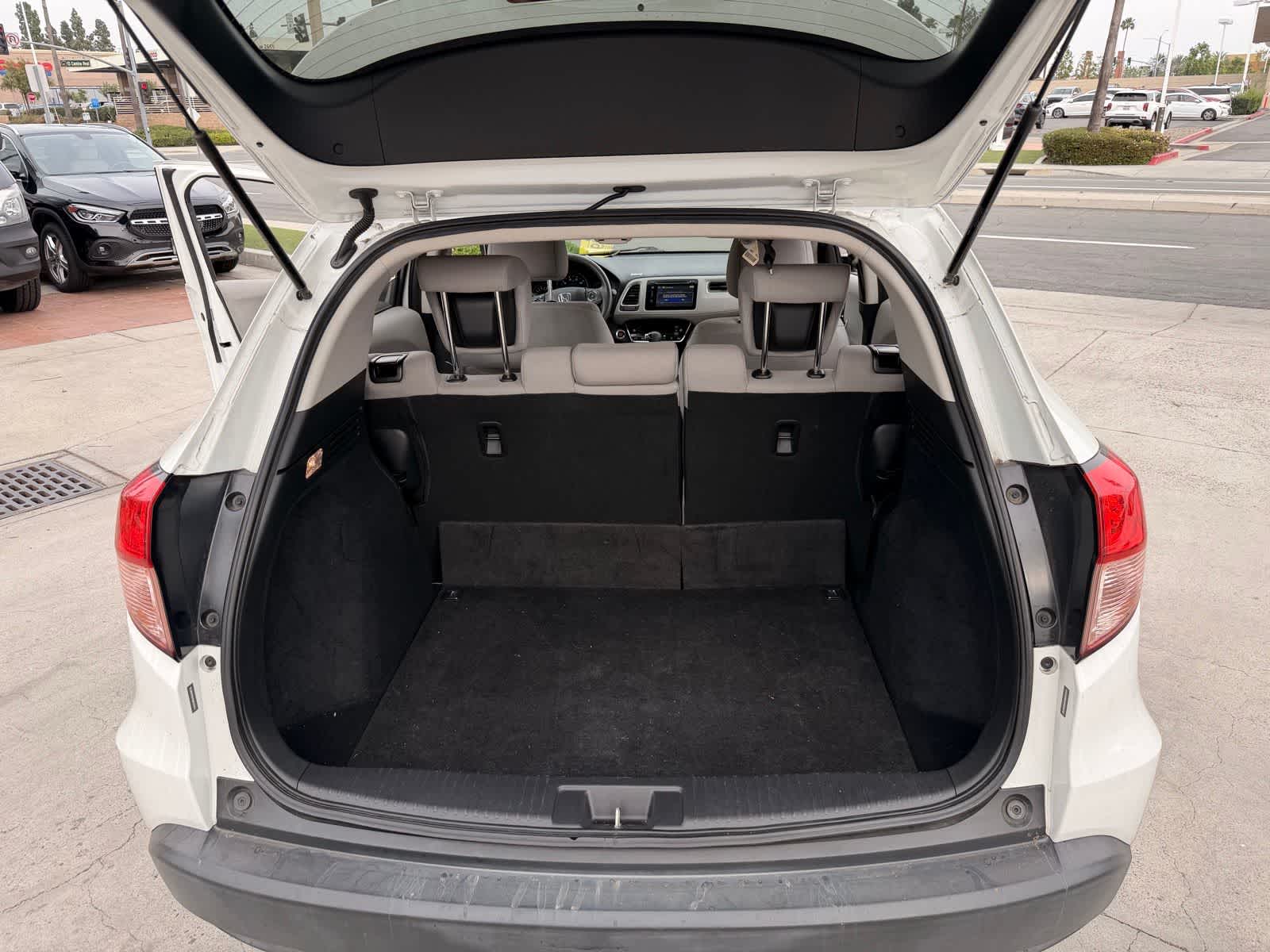 Thumbnail: 2017 Honda HR-V - 19