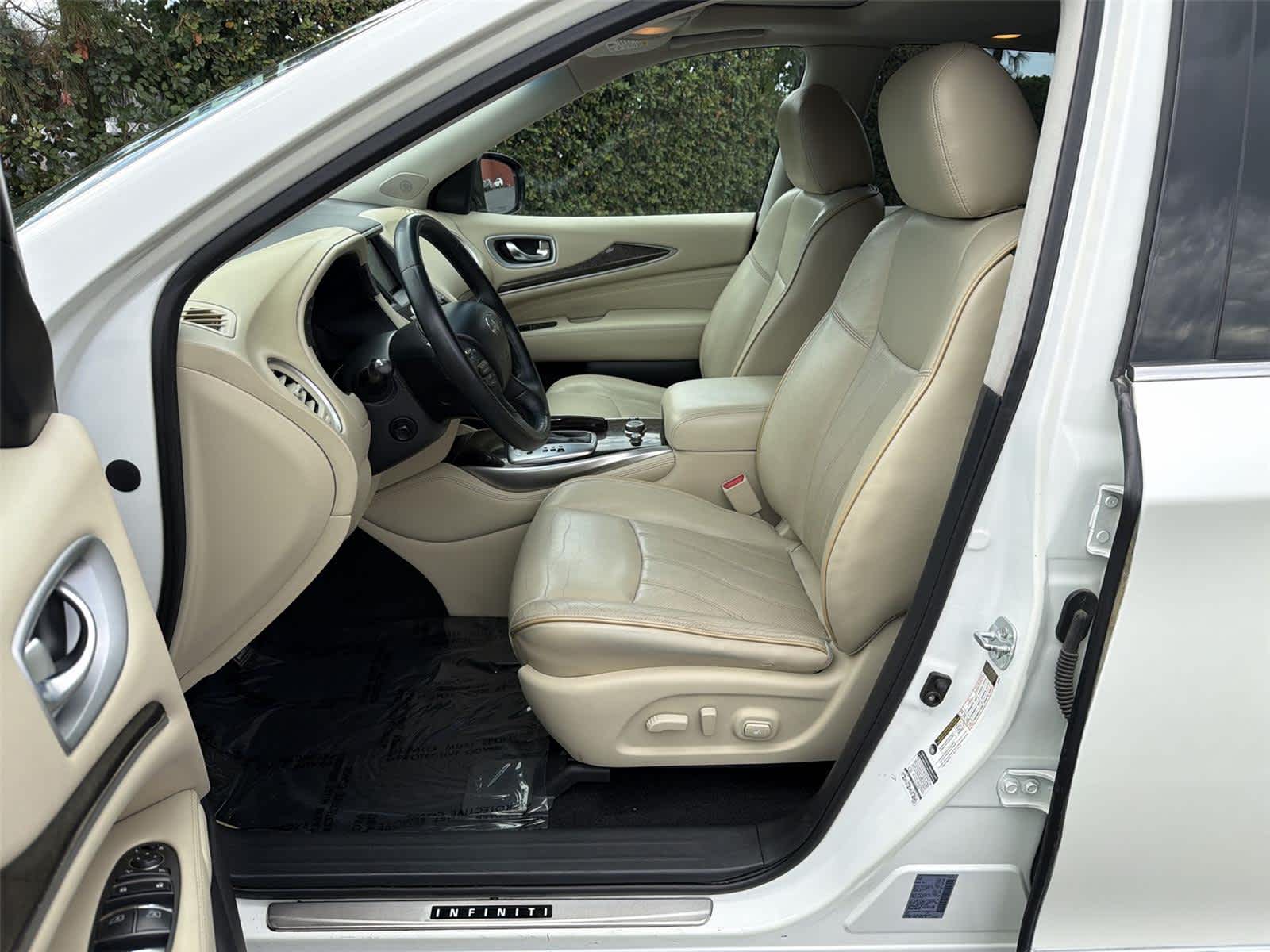 Thumbnail: 2015 INFINITI QX60 - 12