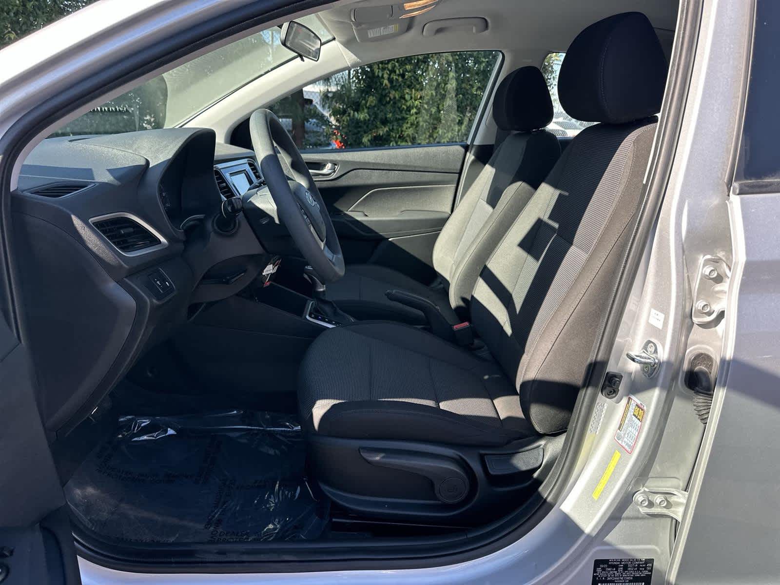 Thumbnail: 2022 Hyundai Accent - 11