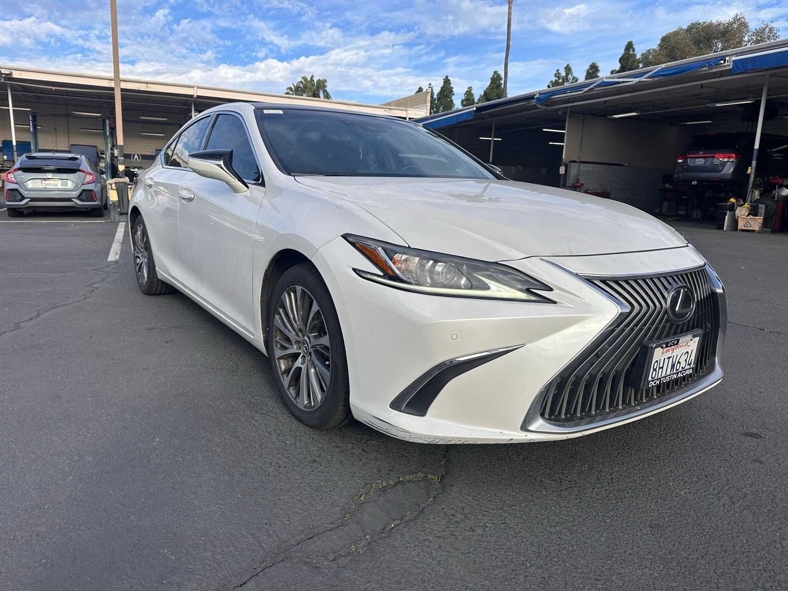 Thumbnail: 2019 Lexus ES - 7