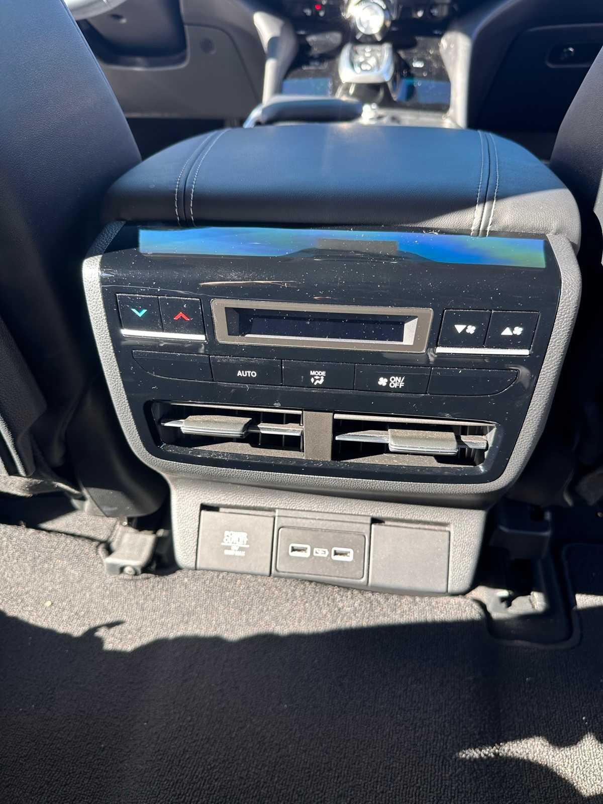 Thumbnail: 2023 Acura MDX - 22