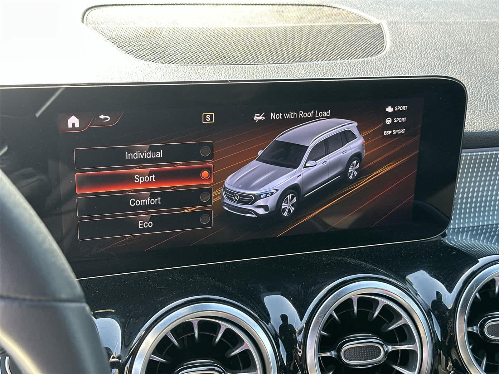 Thumbnail: 2023 Mercedes-Benz EQB - 28