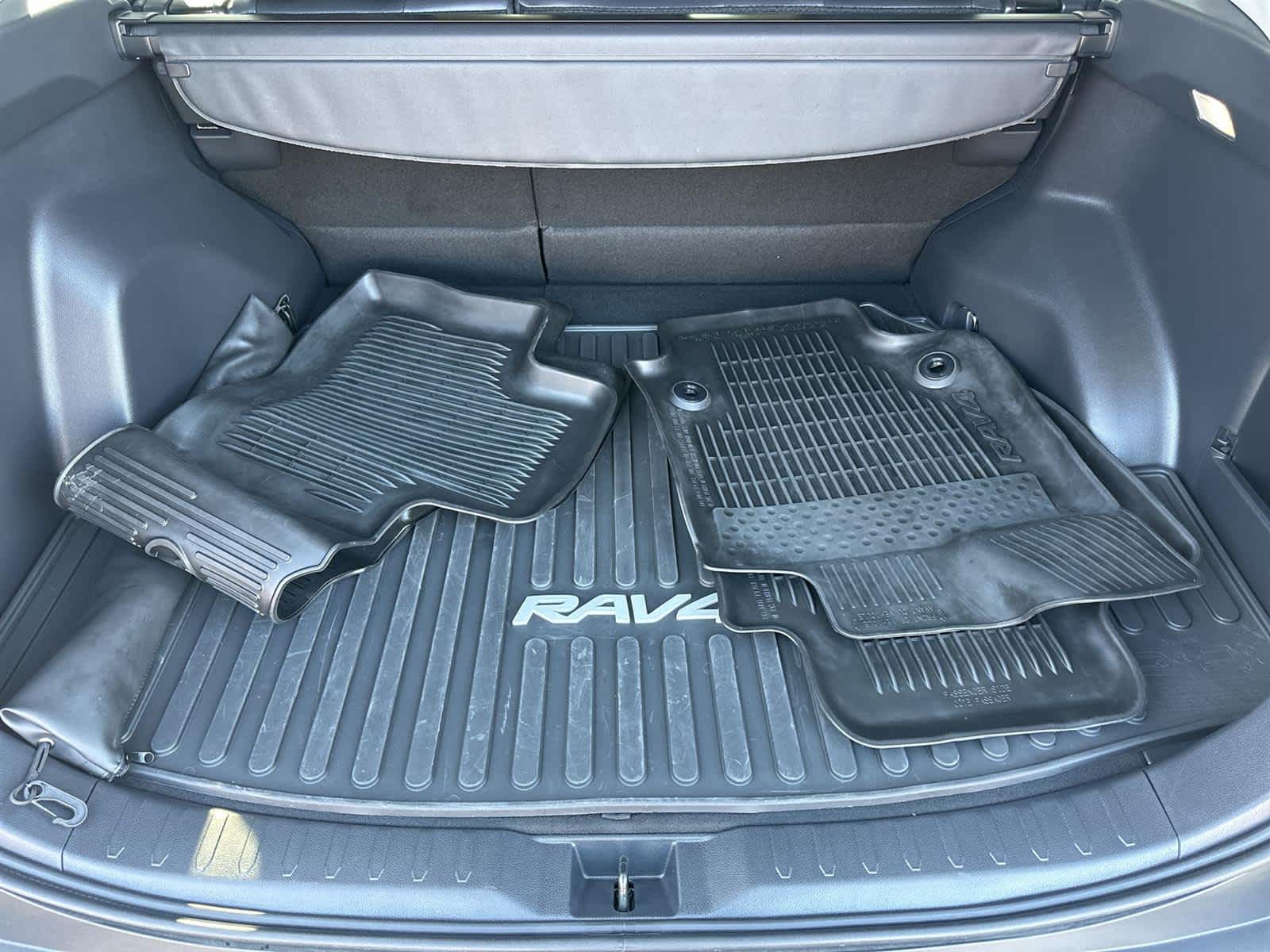 Thumbnail: 2025 Toyota RAV4 - 20